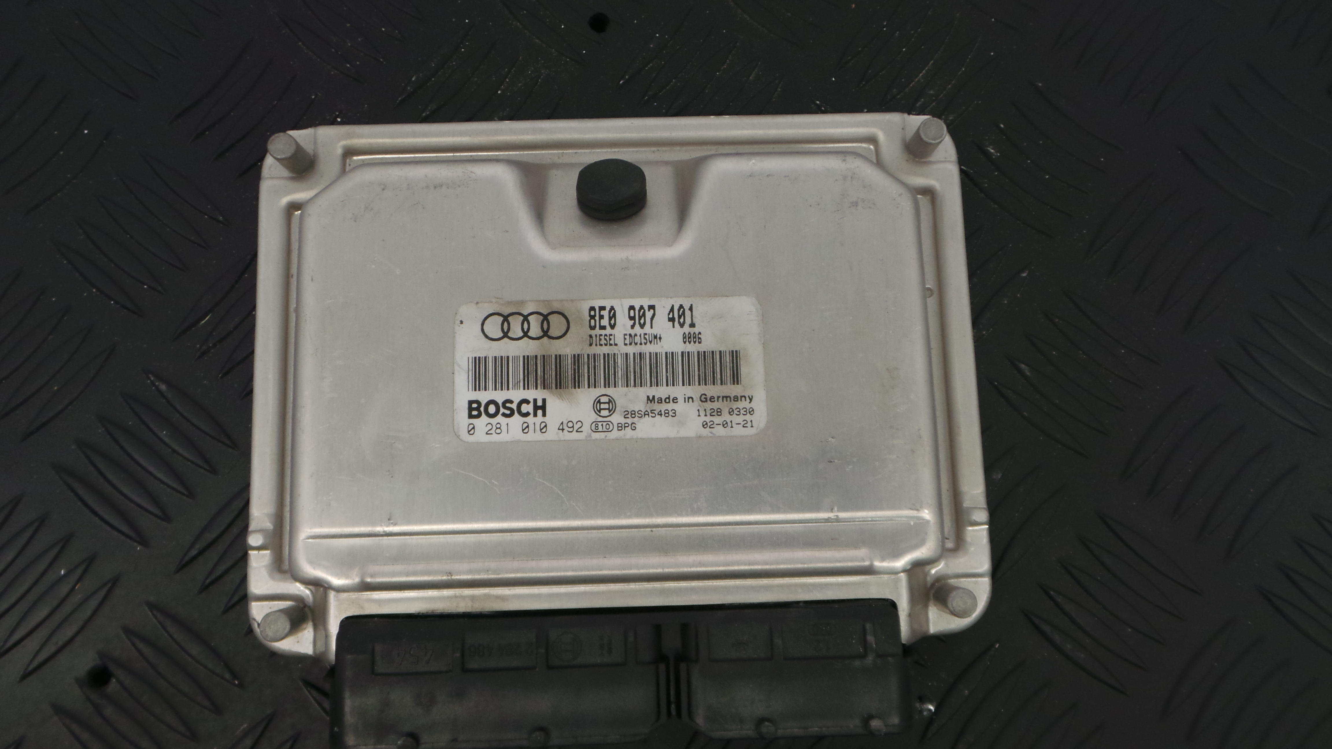 Centralina do Motor 8E0907401 - AUDI A4 B6 (8E2)-33111774