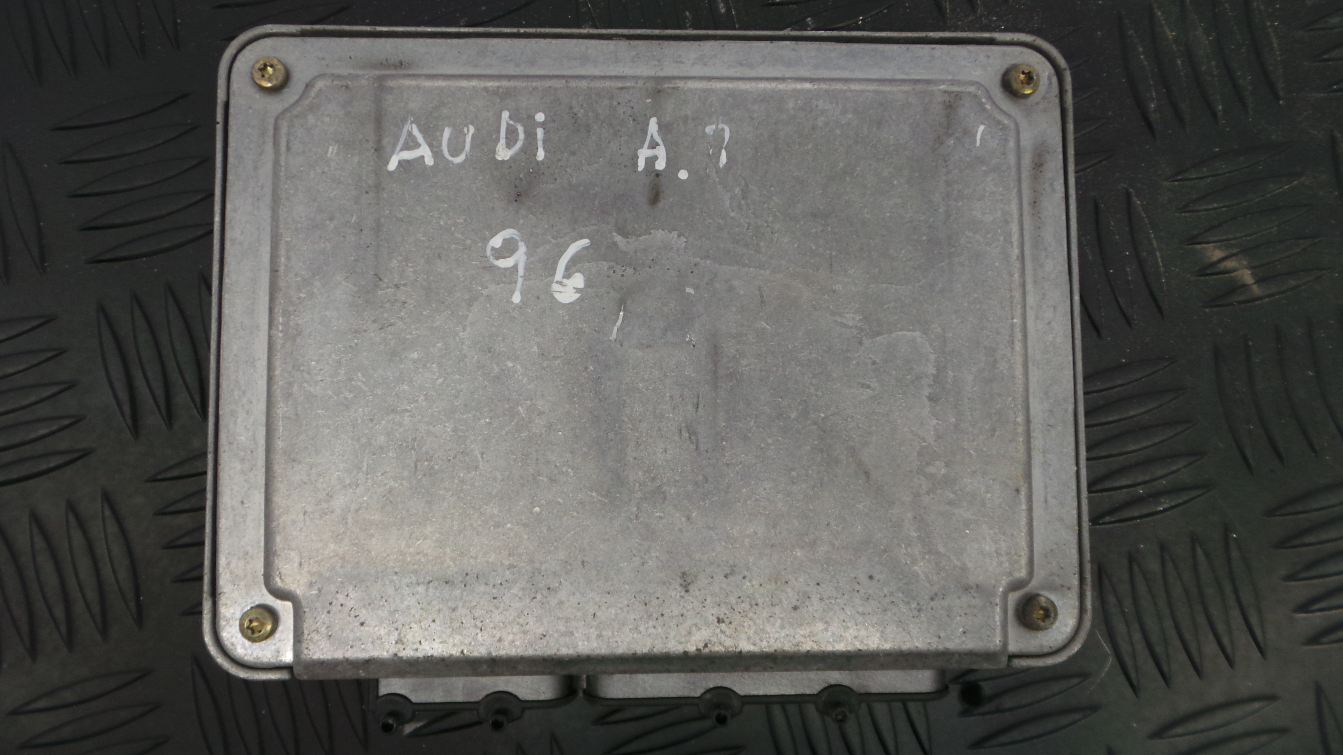 Centralina do Motor 038906018A - AUDI A3 (8L1)-33111845