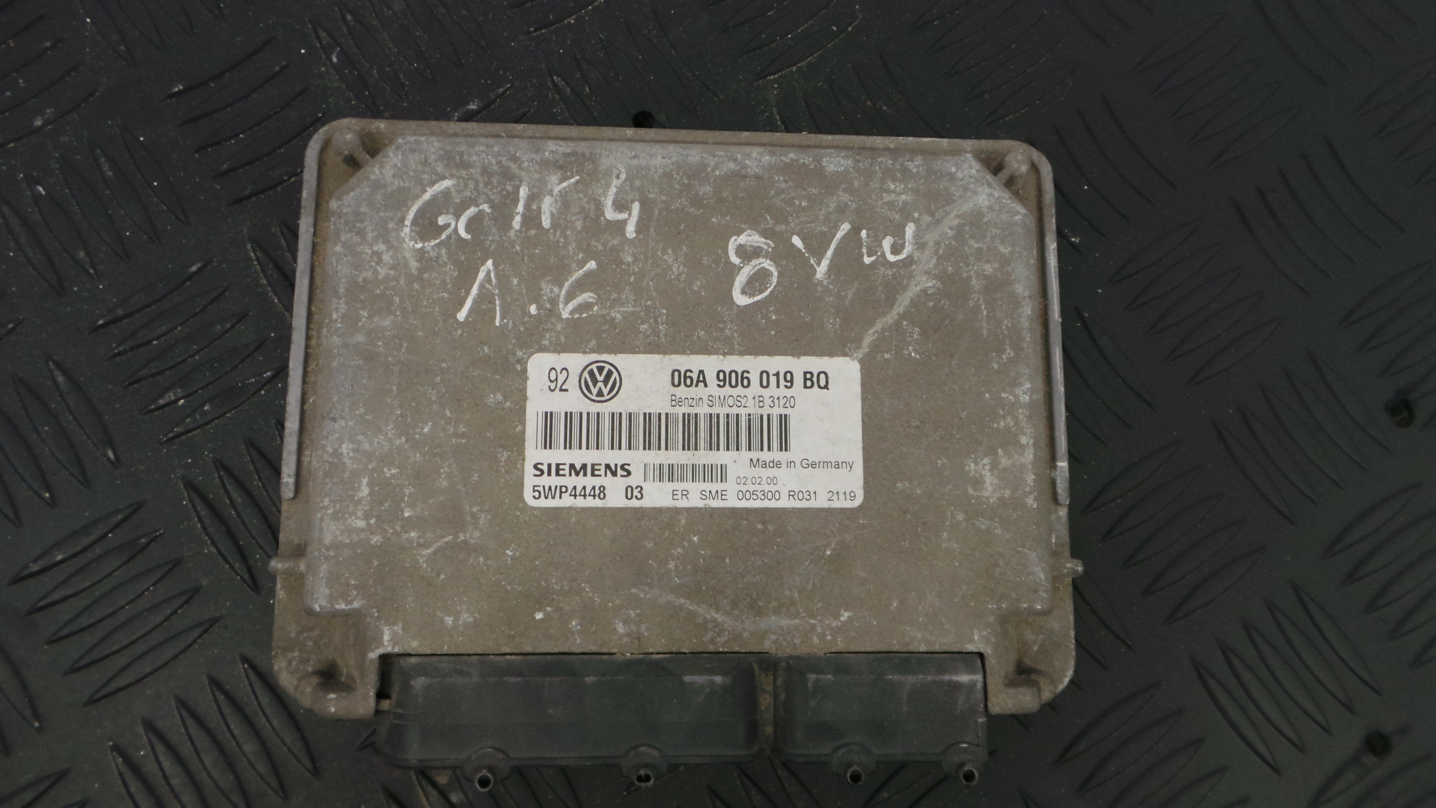 Centralina do Motor 06A906019BQ - VW GOLF IV (1J1), GOLF Mk IV (1J1)-33111896