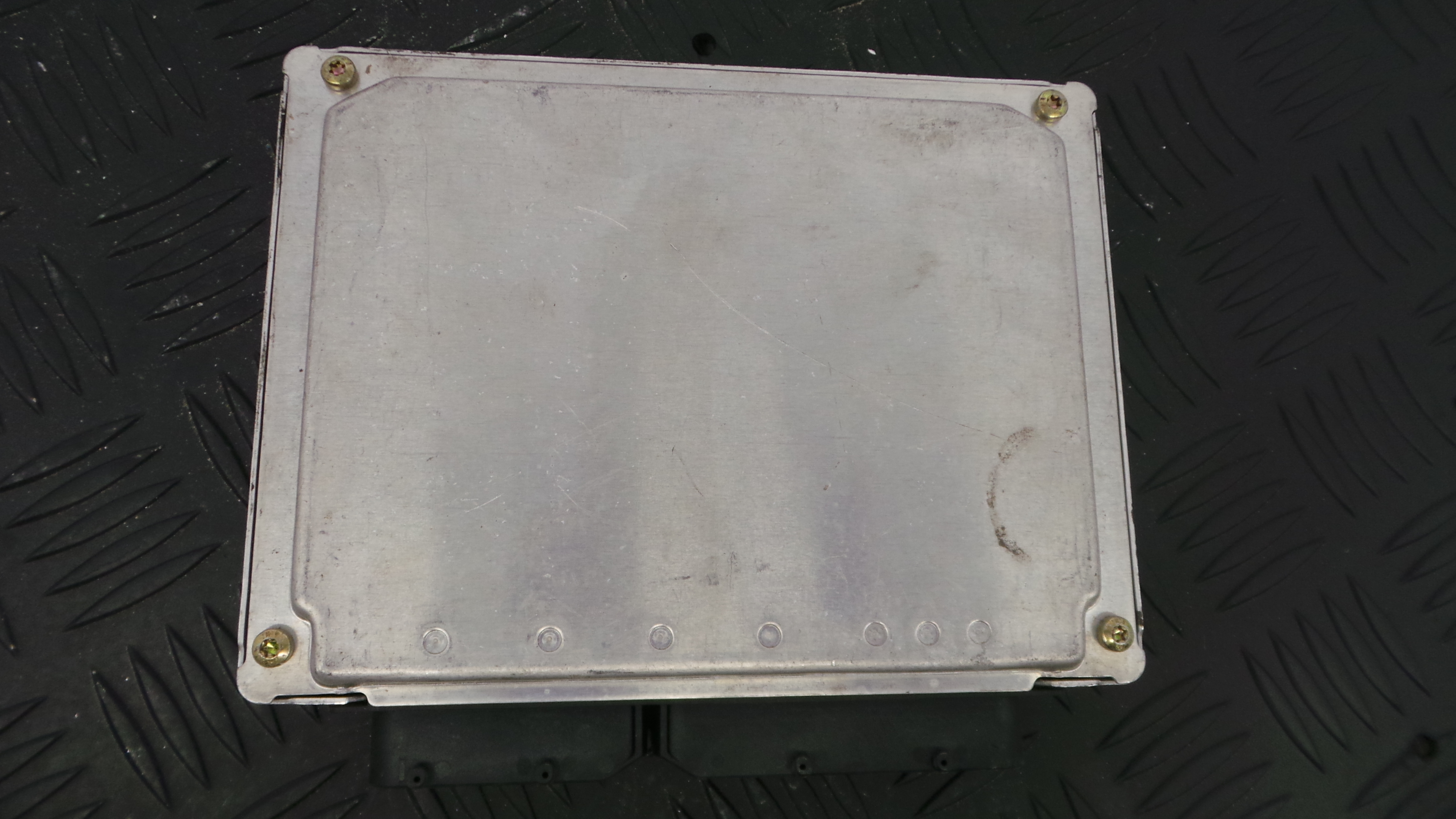 Centralina do Motor 4B0906018AC - VW PASSAT B5 (3B2)-33111911 Centralina do Motor 4B0906018AC - VW PASSAT B5 (3B2)-33111911