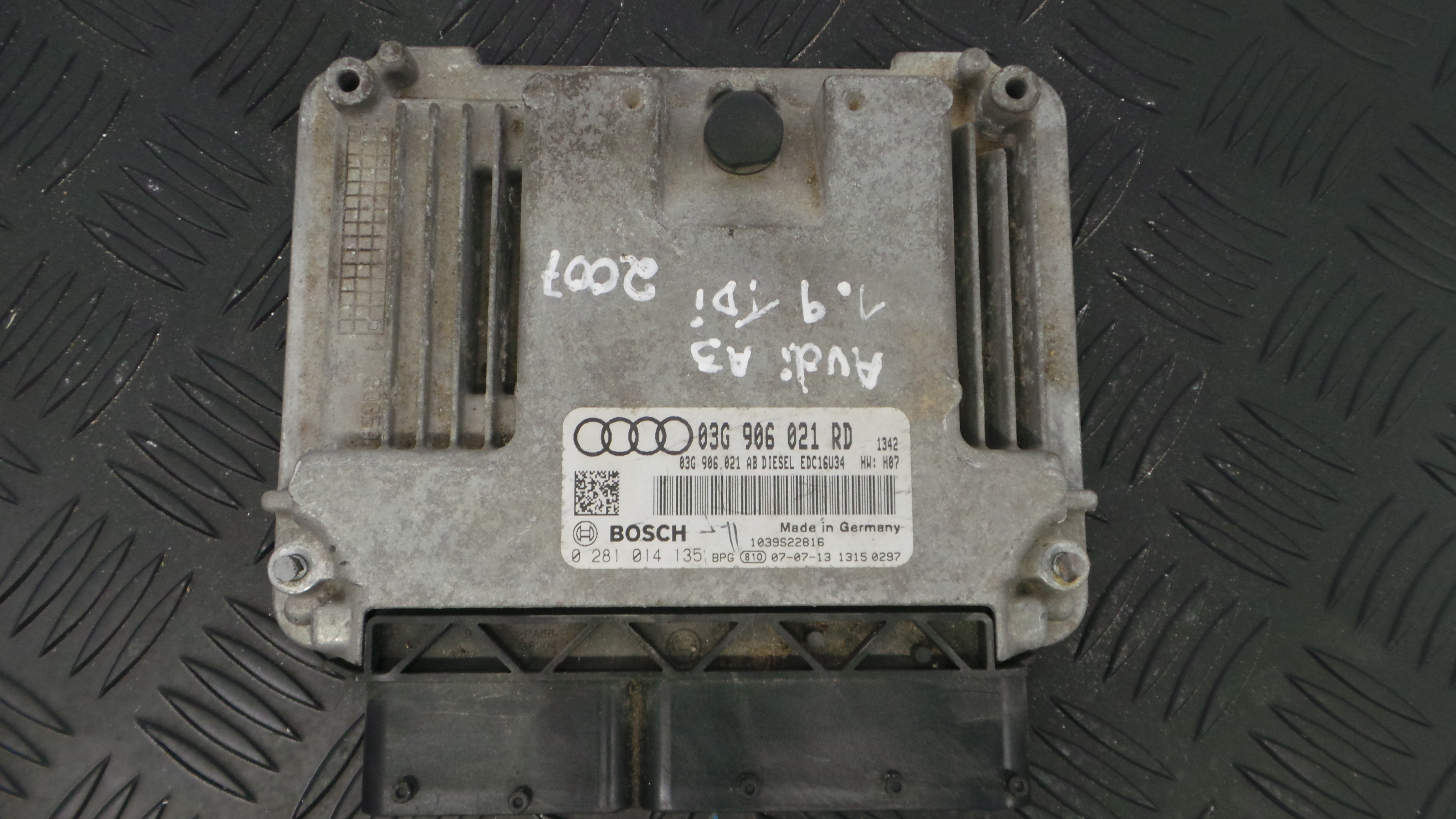 Centralina do Motor 03G906021RD - AUDI A3 (8P1)-33115011