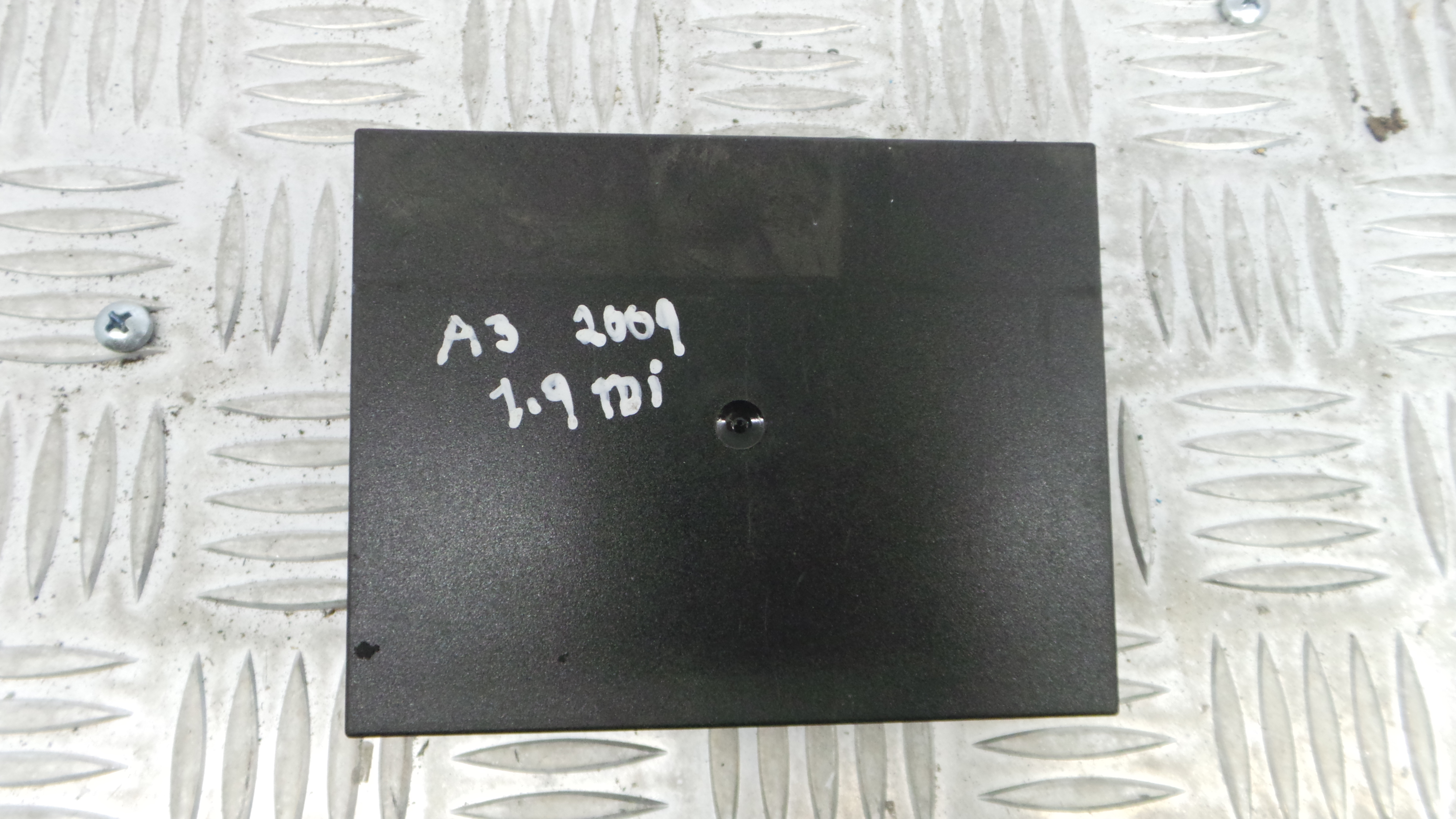 Centralina do Fecho Central 8P0959433L - AUDI A3 (8P1)-33115215