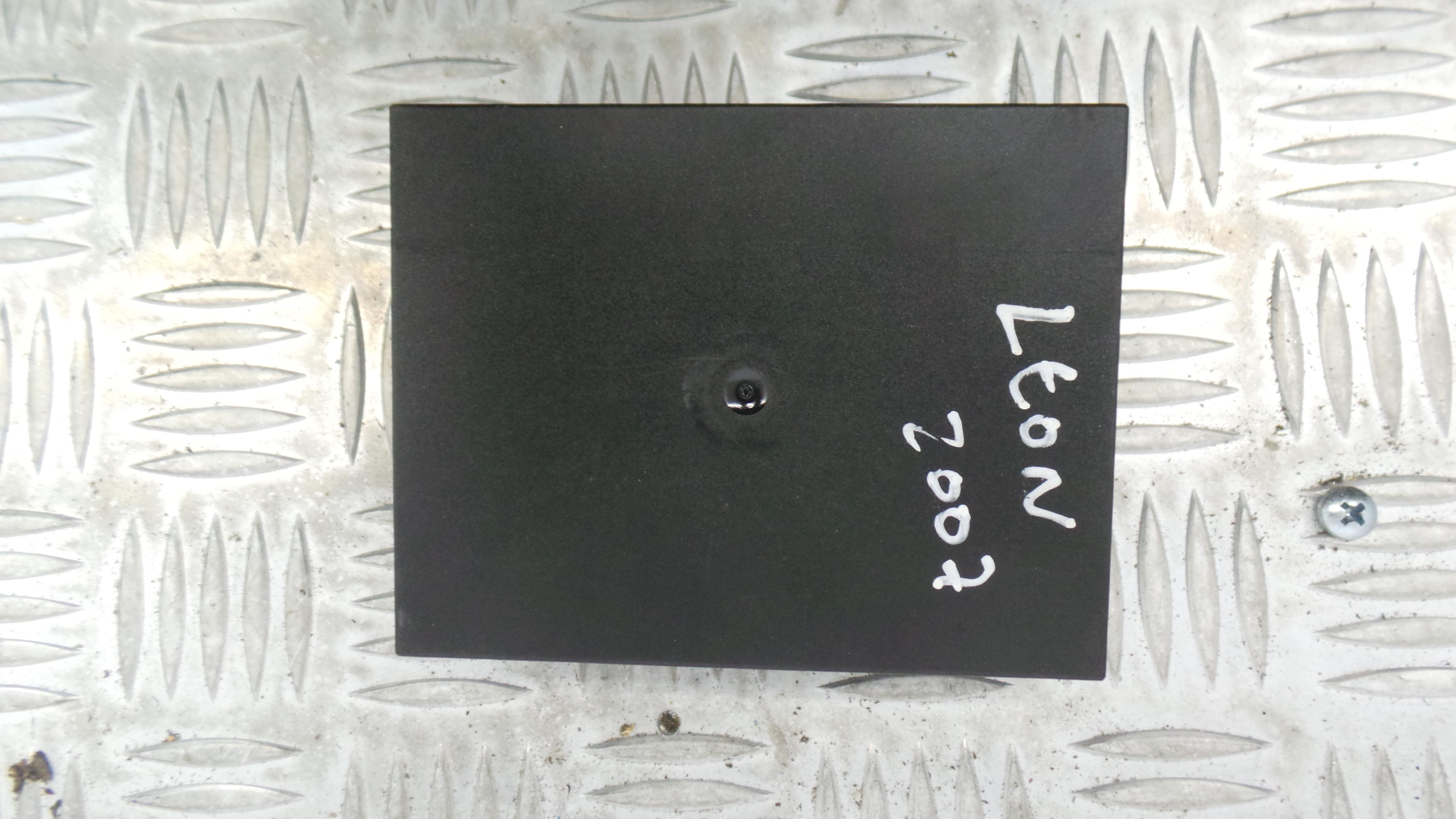 Centralina do Fecho Central 1K0959433BT - SEAT LEON (1P1)-33115225 Centralina do Fecho Central 1K0959433BT - SEAT LEON (1P1)-33115225