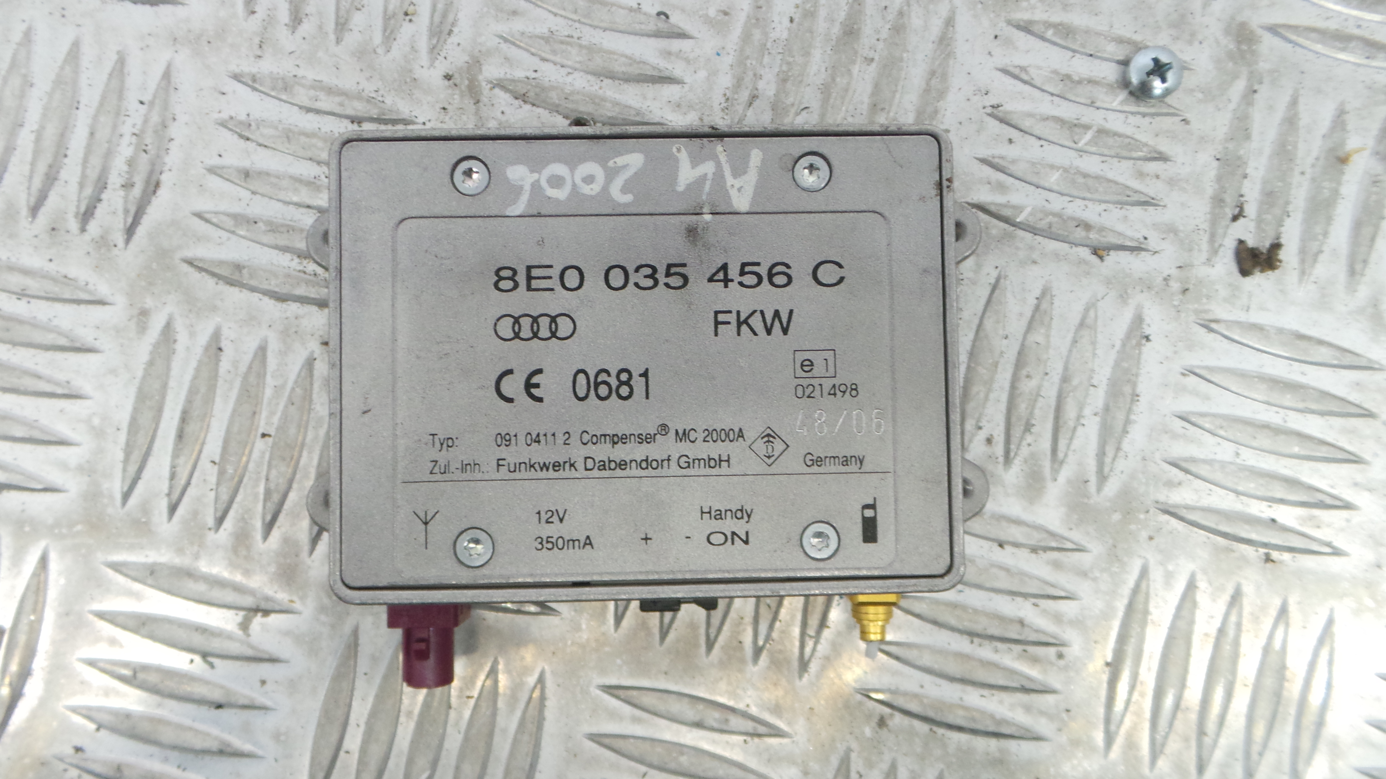 Adaptador Antena 8E0035456C - AUDI A4 B7 (8EC)-33115273
