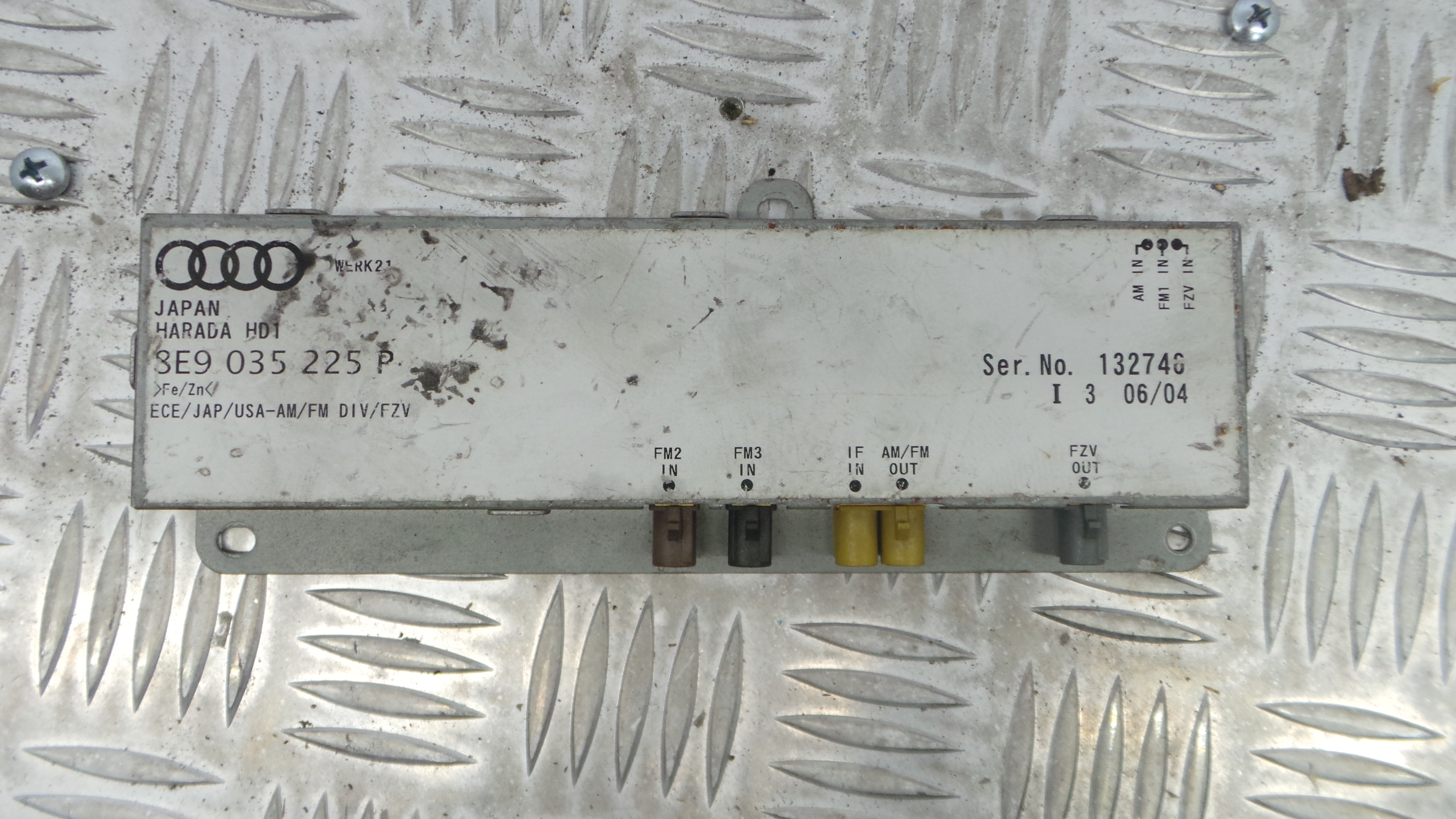 Adaptador Antena 8E9035225P - AUDI A4 B6 (8E2)-33115291