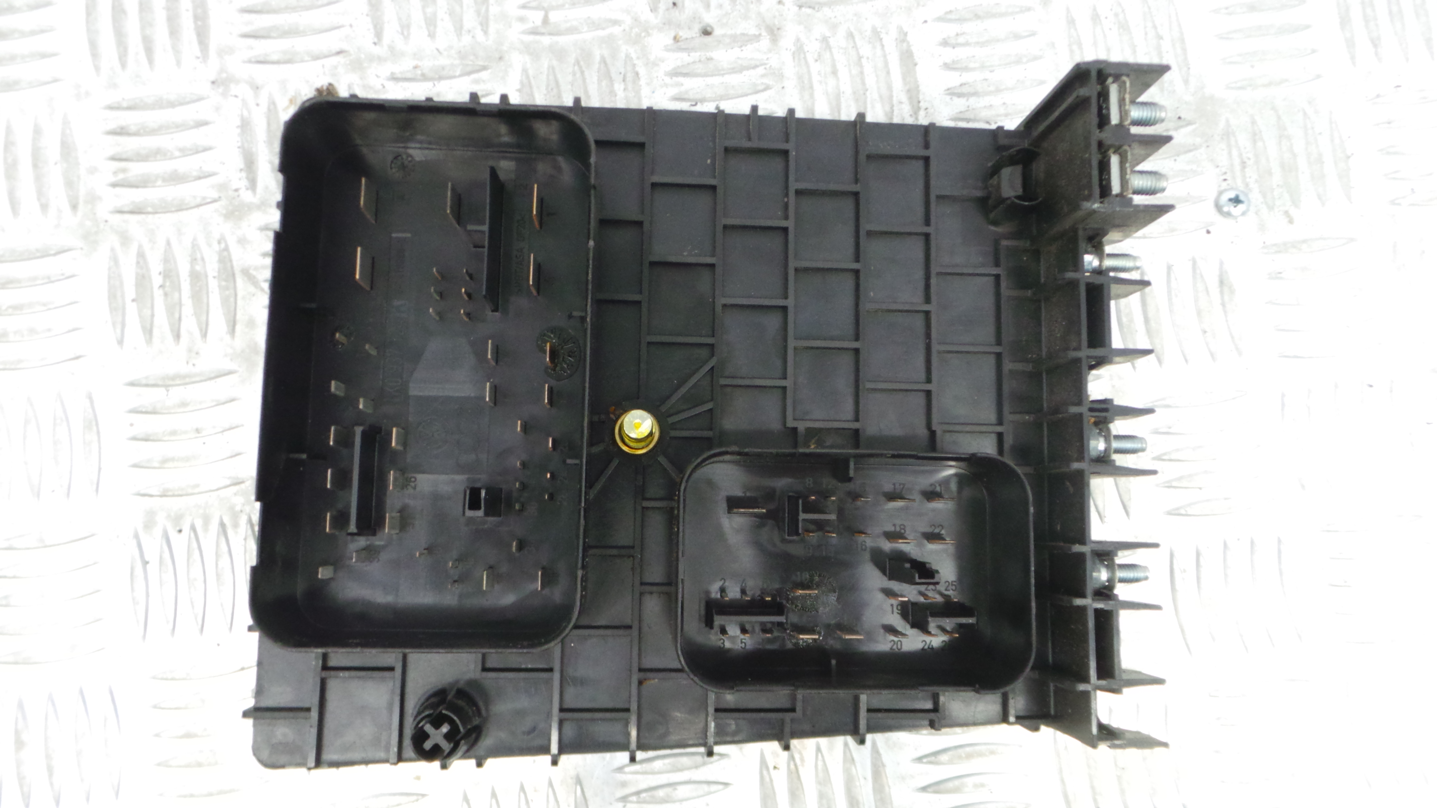 Caixa dos Fusíveis / BSI / UCH / SAM 1K0937124K - AUDI A3 (8P1)-33118357