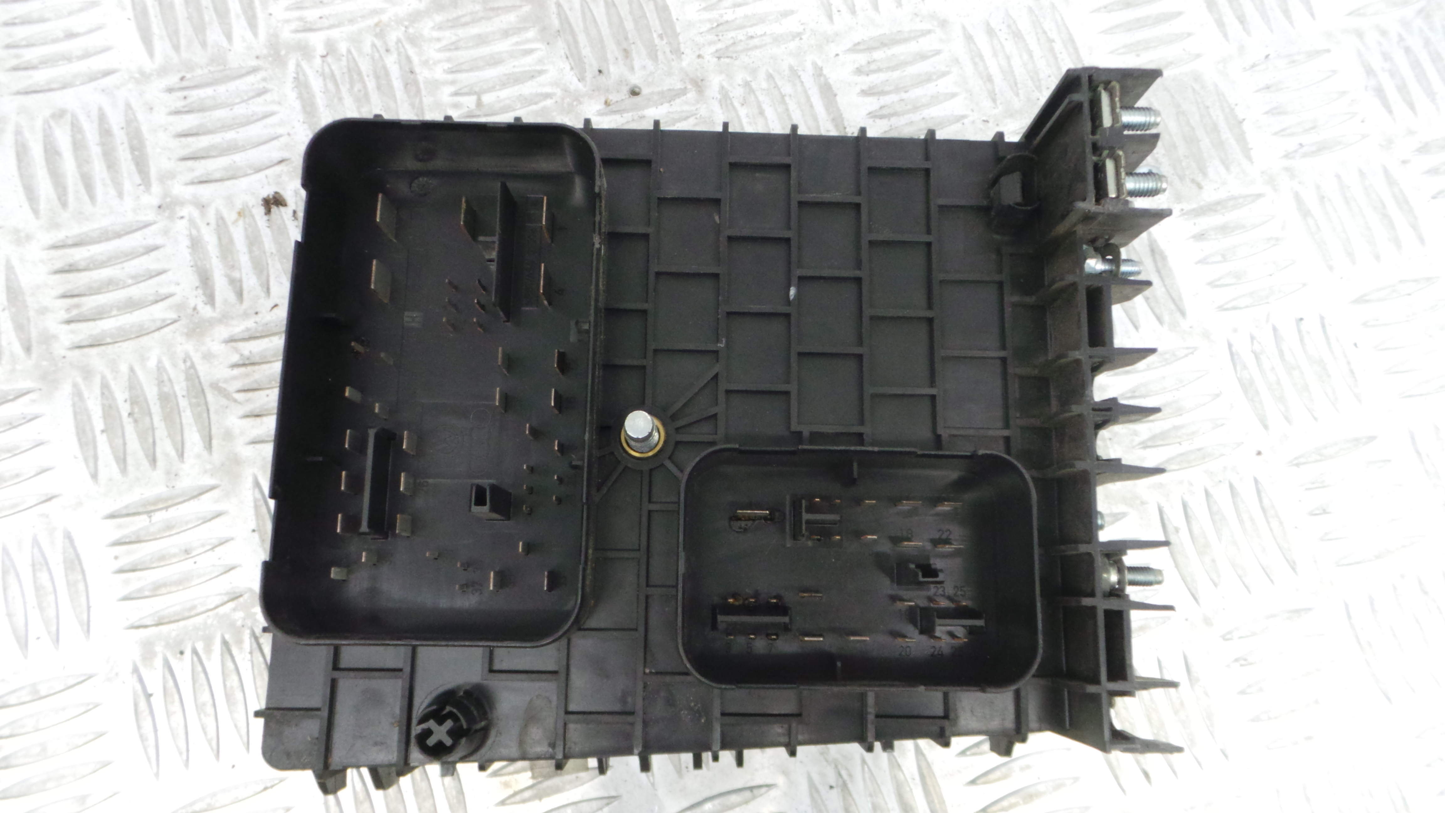 Caixa dos Fusíveis / BSI / UCH / SAM 1K0937124H - VW TOURAN (1T1, 1T2)-33118635