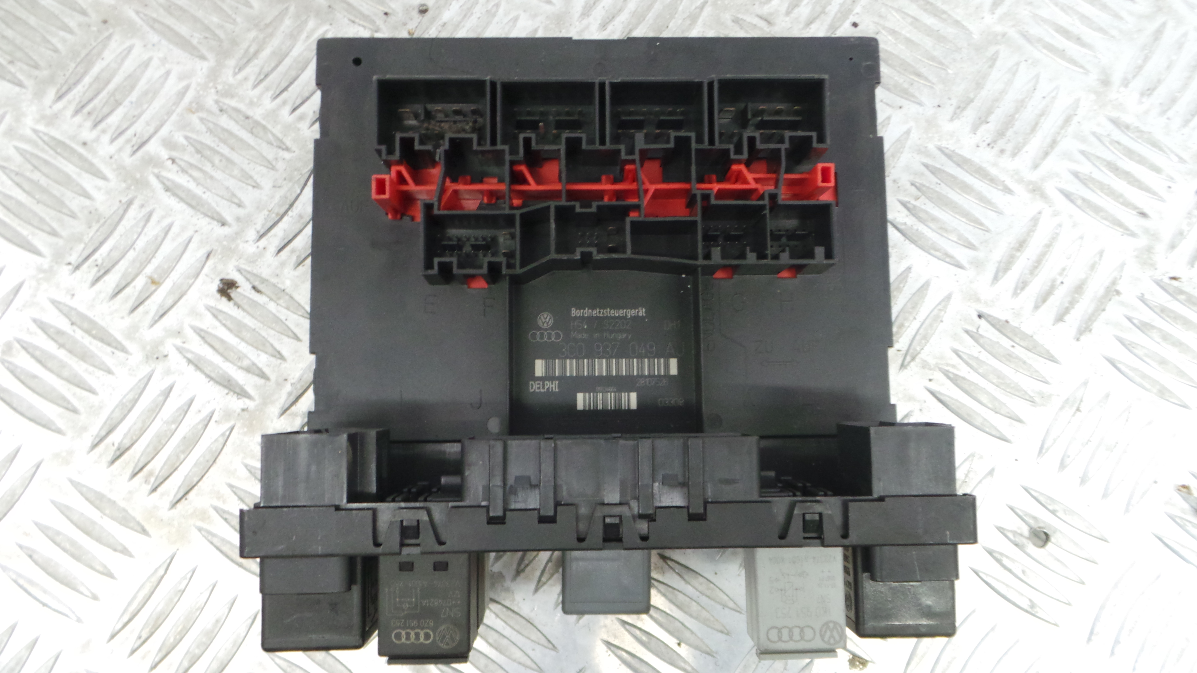 Caixa dos Fusíveis / BSI / UCH / SAM 3C0937049AJ - SEAT LEON (1P1)-33120410