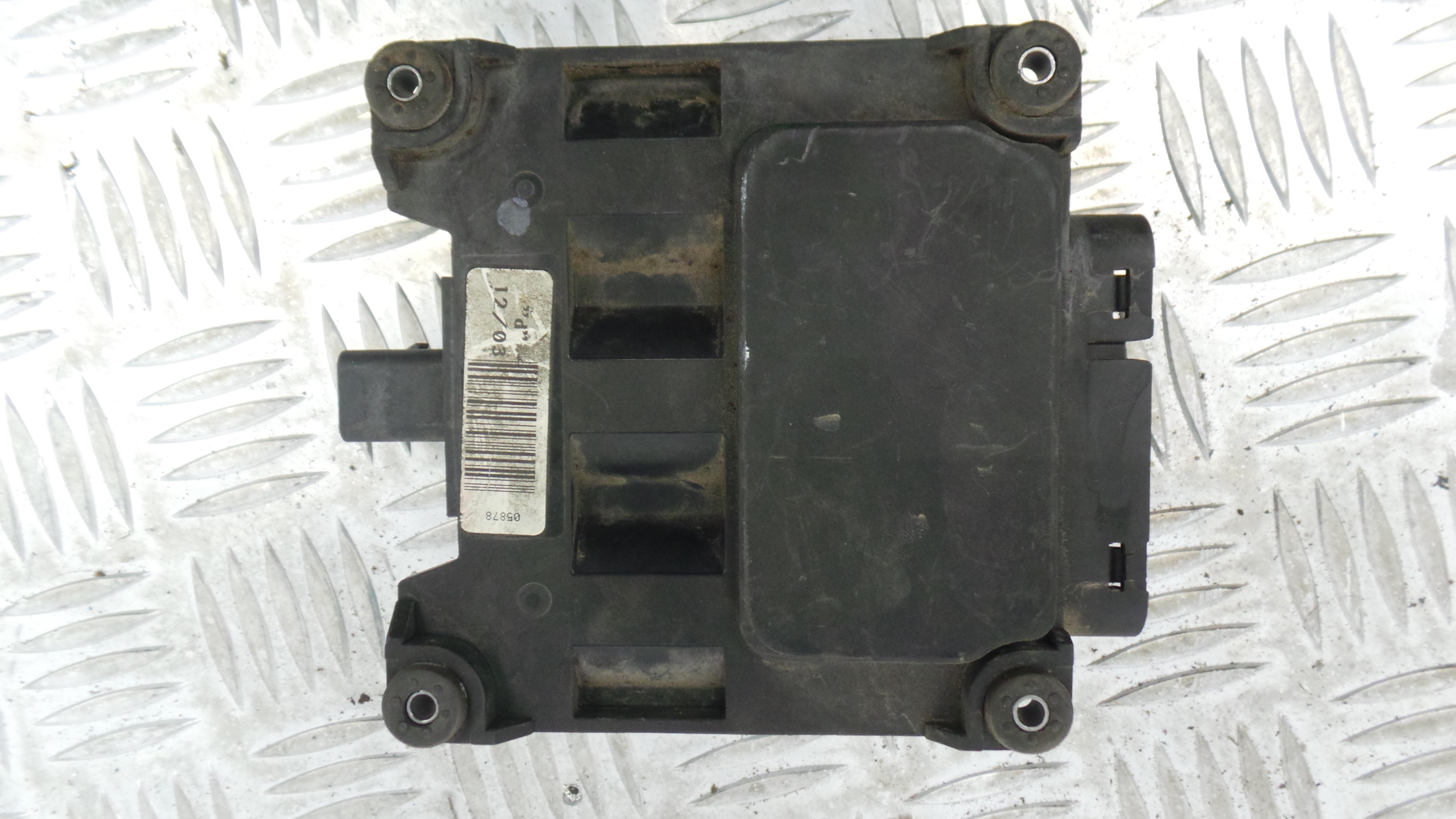 Atuador de vácuo 6Q0906625 - VW TOURAN (1T1, 1T2)-33128069