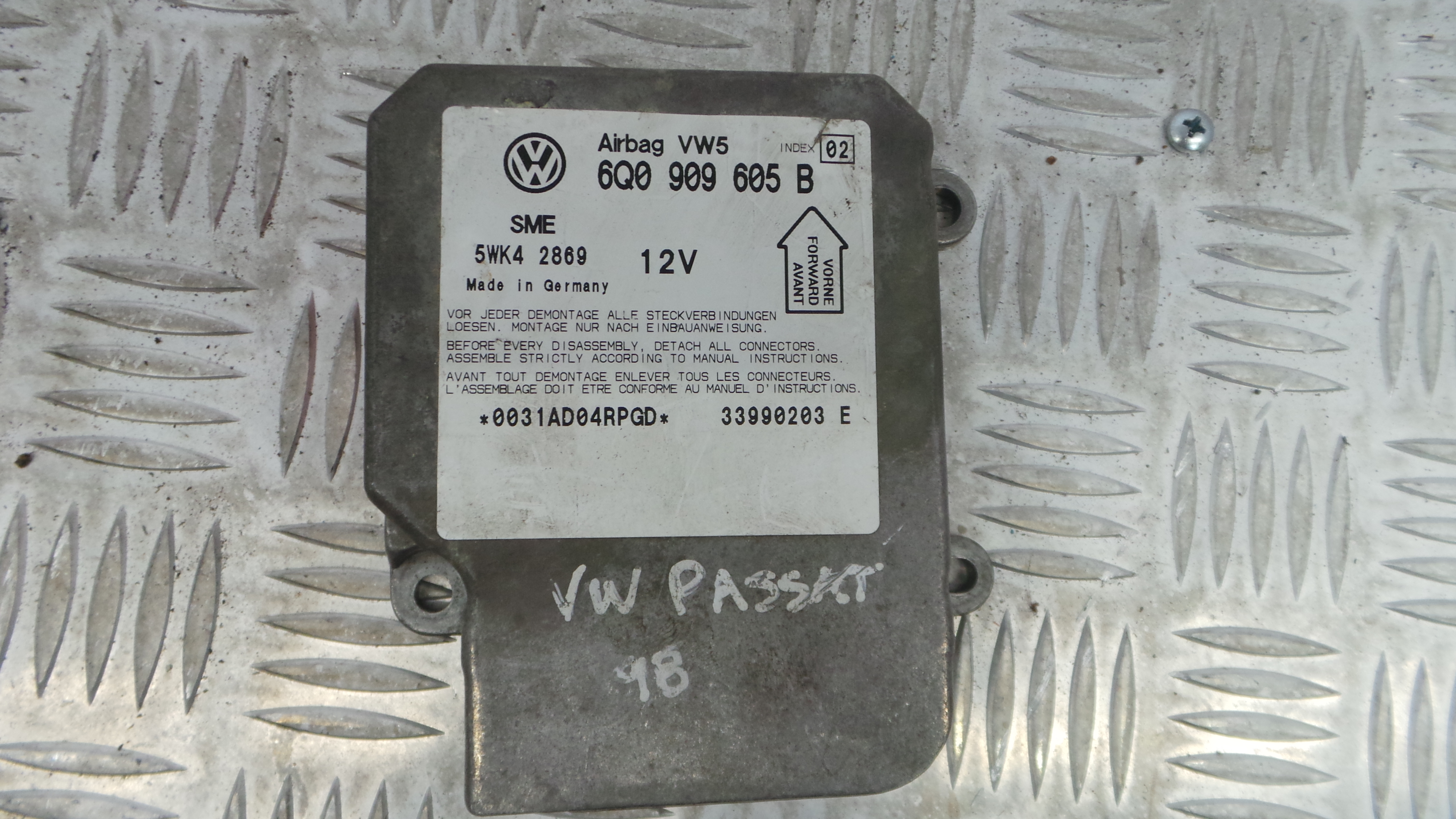 Centralina de Airbags 6Q0909605B - VW PASSAT B5 (3B2)-33128411