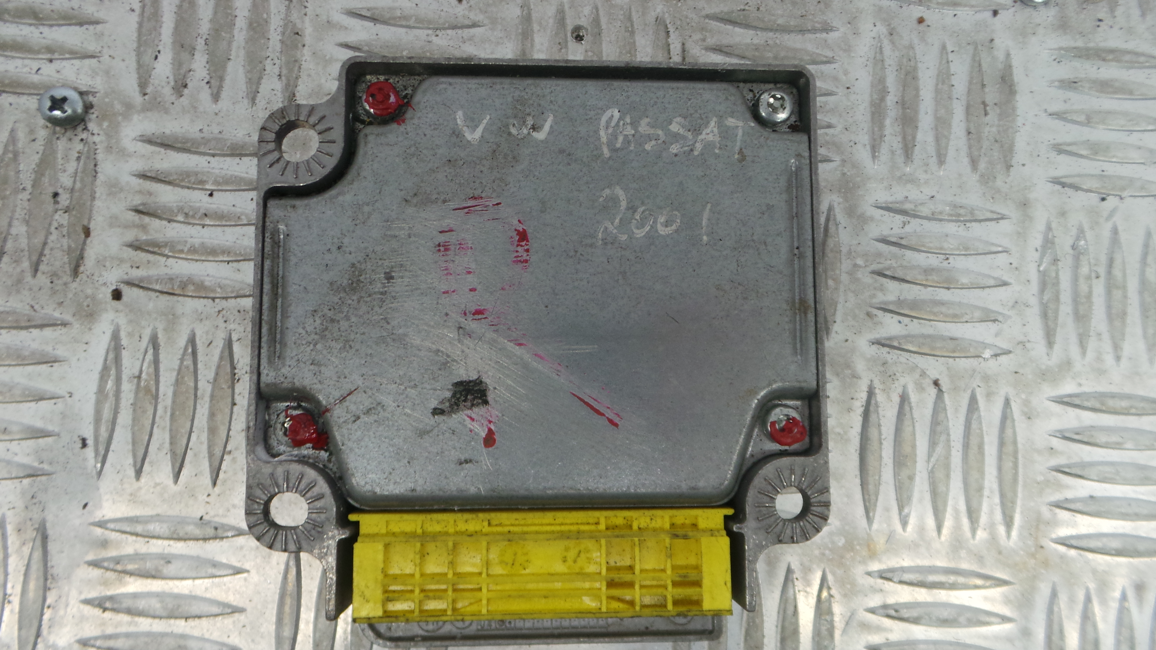 Centralina de Airbags 1C0909605C - VW PASSAT B5.5 (3B3)-33128459 Centralina de Airbags 1C0909605C - VW PASSAT B5.5 (3B3)-33128459