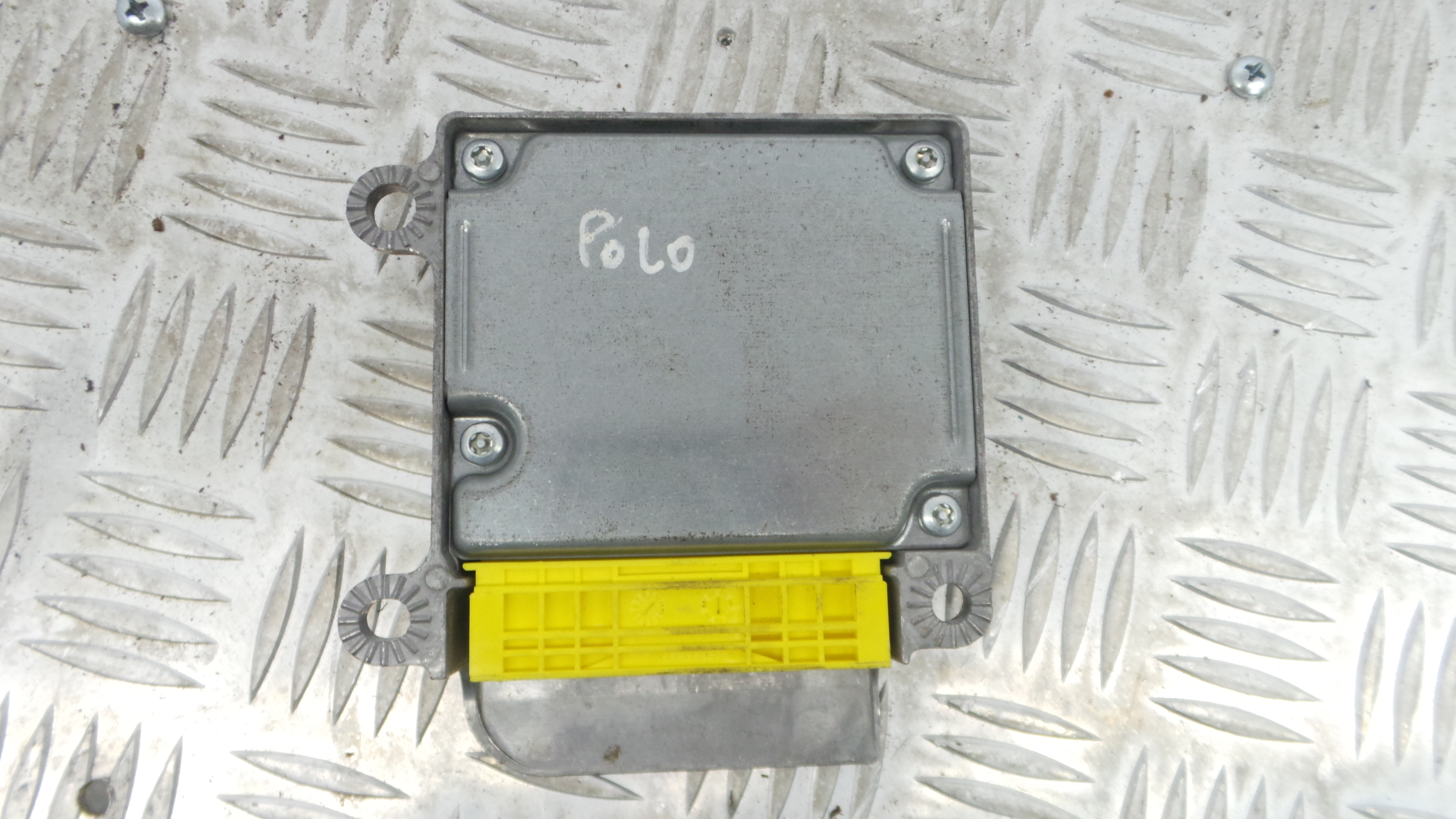 Centralina de Airbags 1C0909605K - VW POLO (6N2)-33128661 Centralina de Airbags 1C0909605K - VW POLO (6N2)-33128661