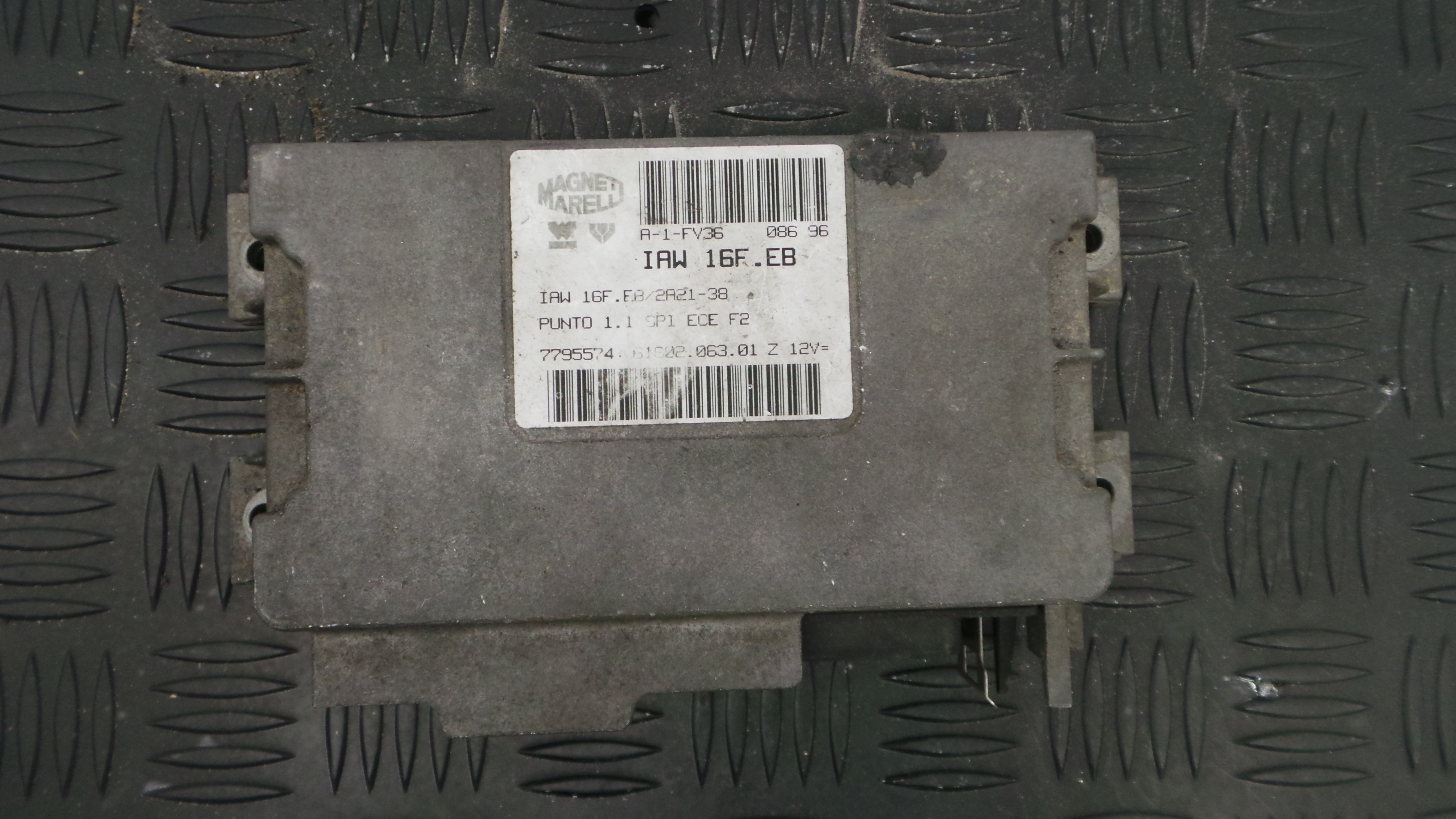 Centralina do Motor IAW16F.EB - FIAT PUNTO (176_)-33129260