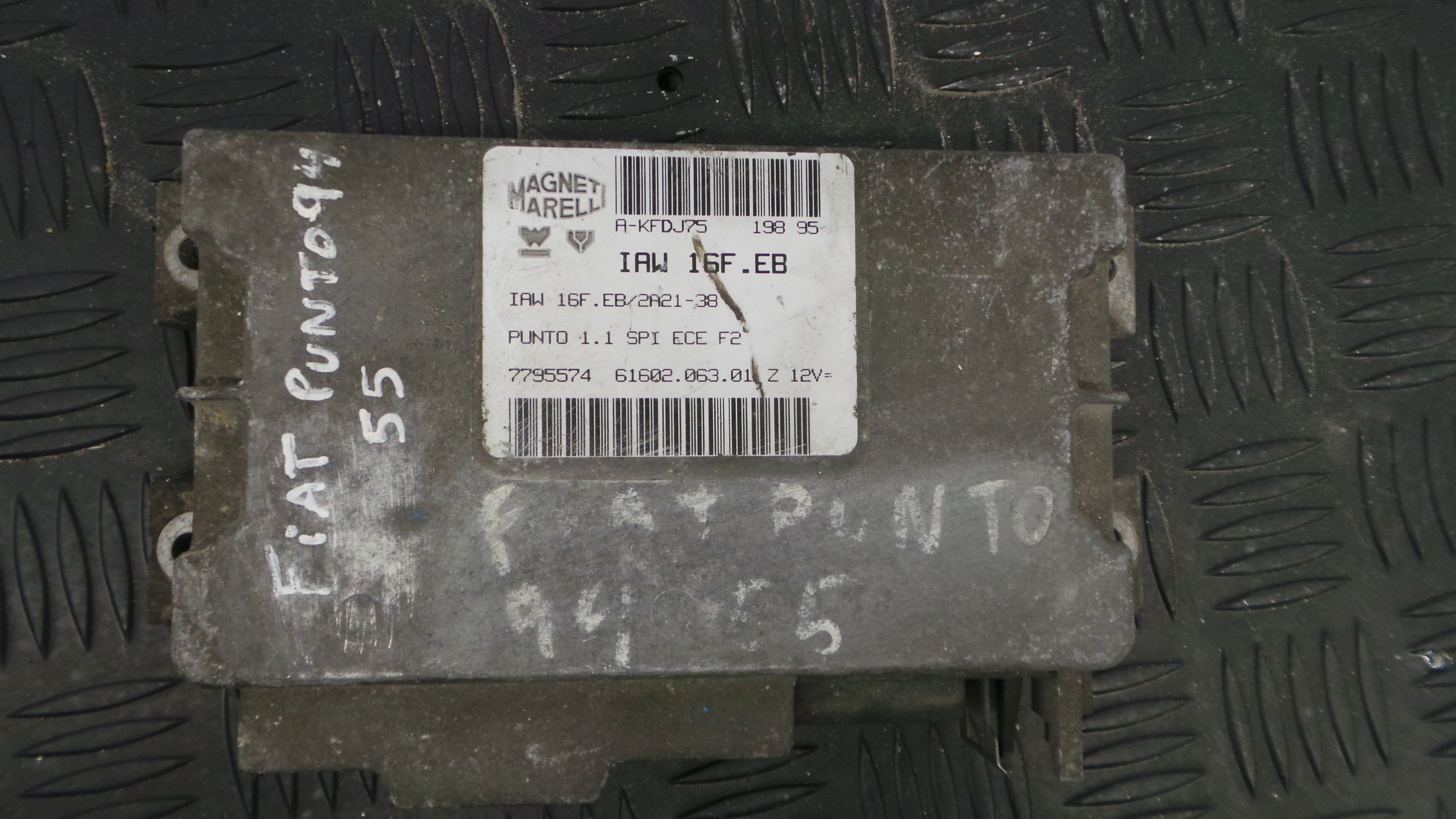 Centralina do Motor IAW16F.EB - FIAT PUNTO (176_)-33129303