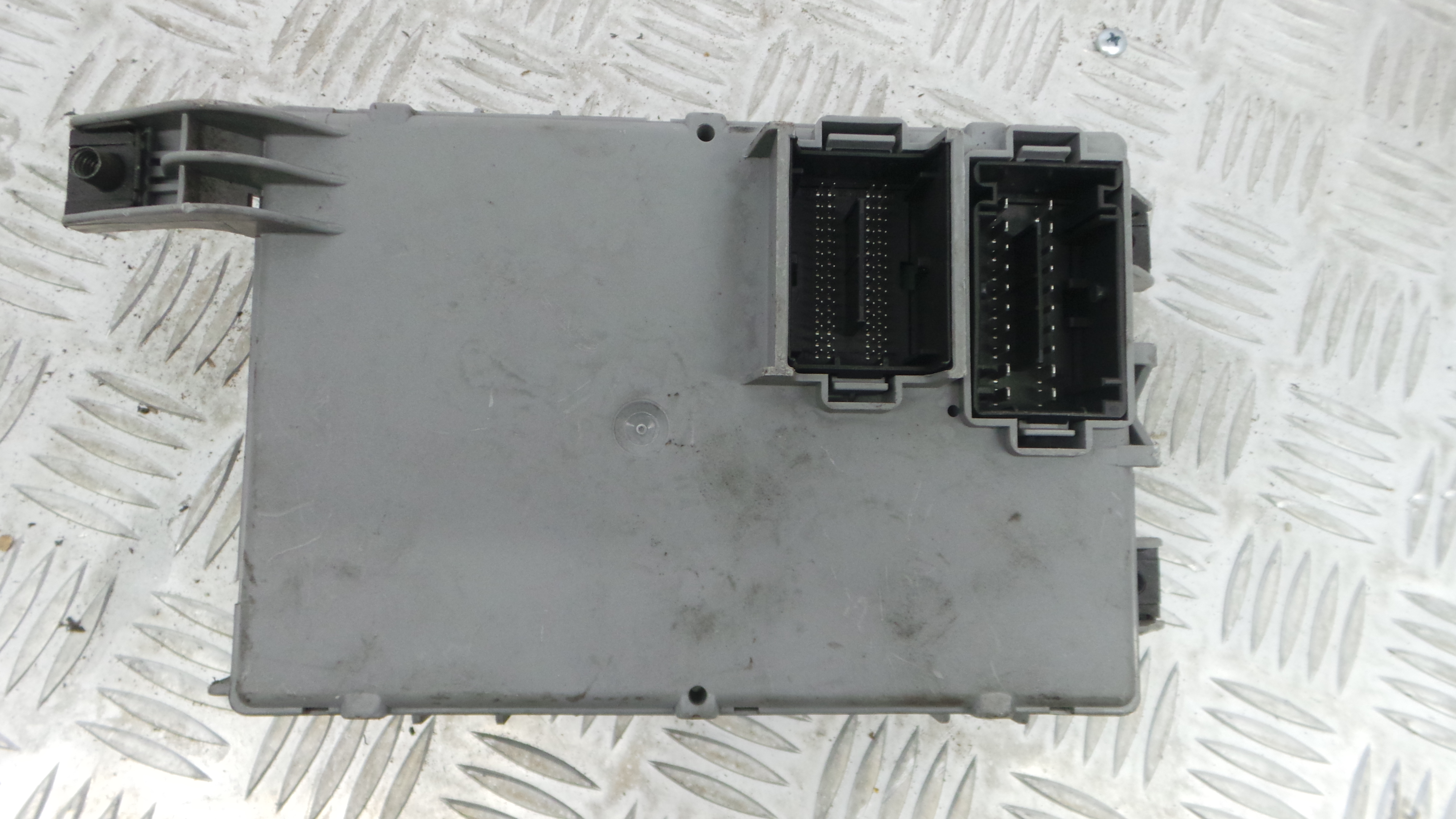 Caixa dos Fusíveis / BSI / UCH / SAM 00518690940 - FIAT PUNTO (188_)-33129500