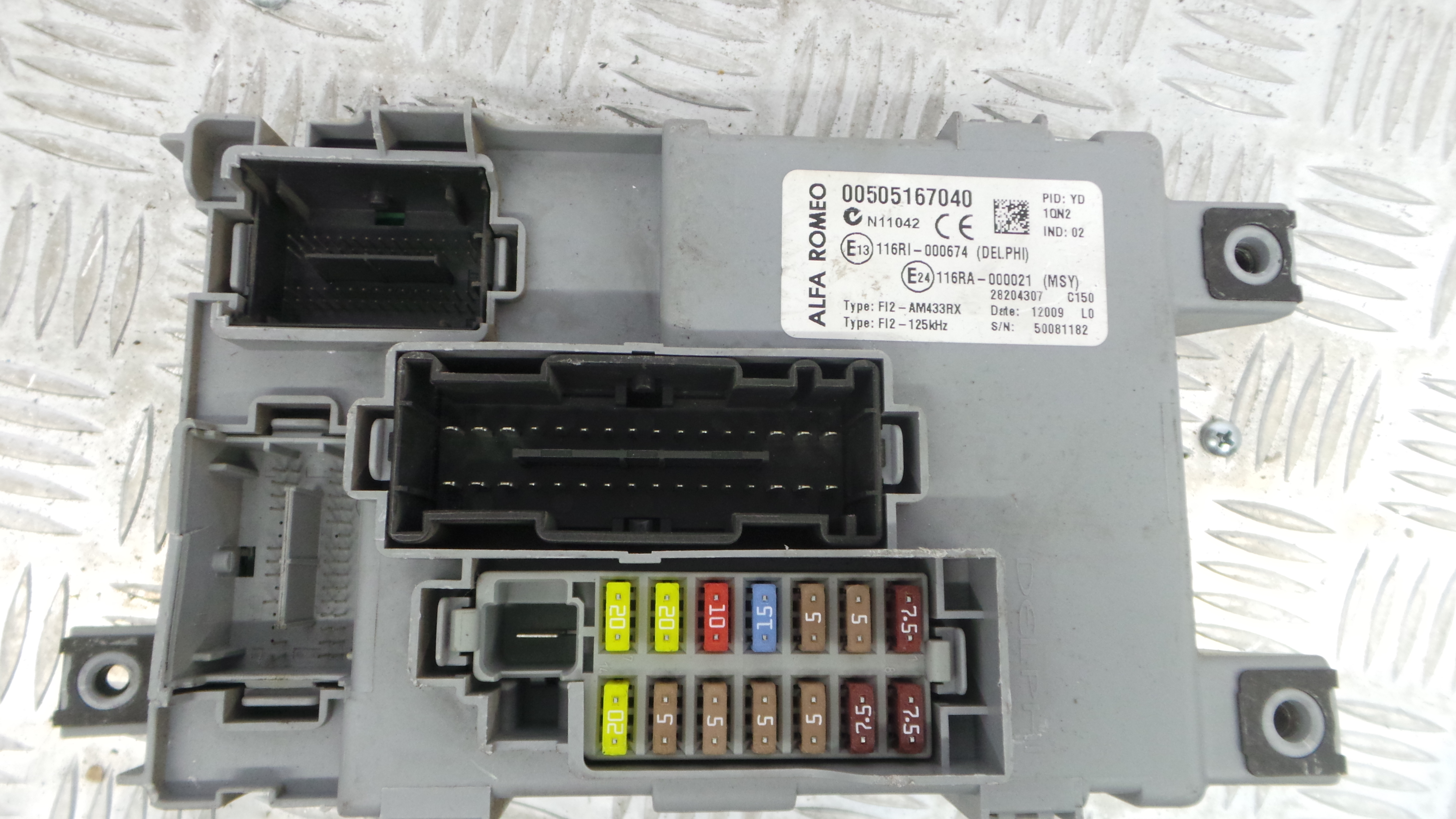 Caixa dos Fusíveis / BSI / UCH / SAM 00505167040 - ALFA ROMEO MITO (955_)-33129502