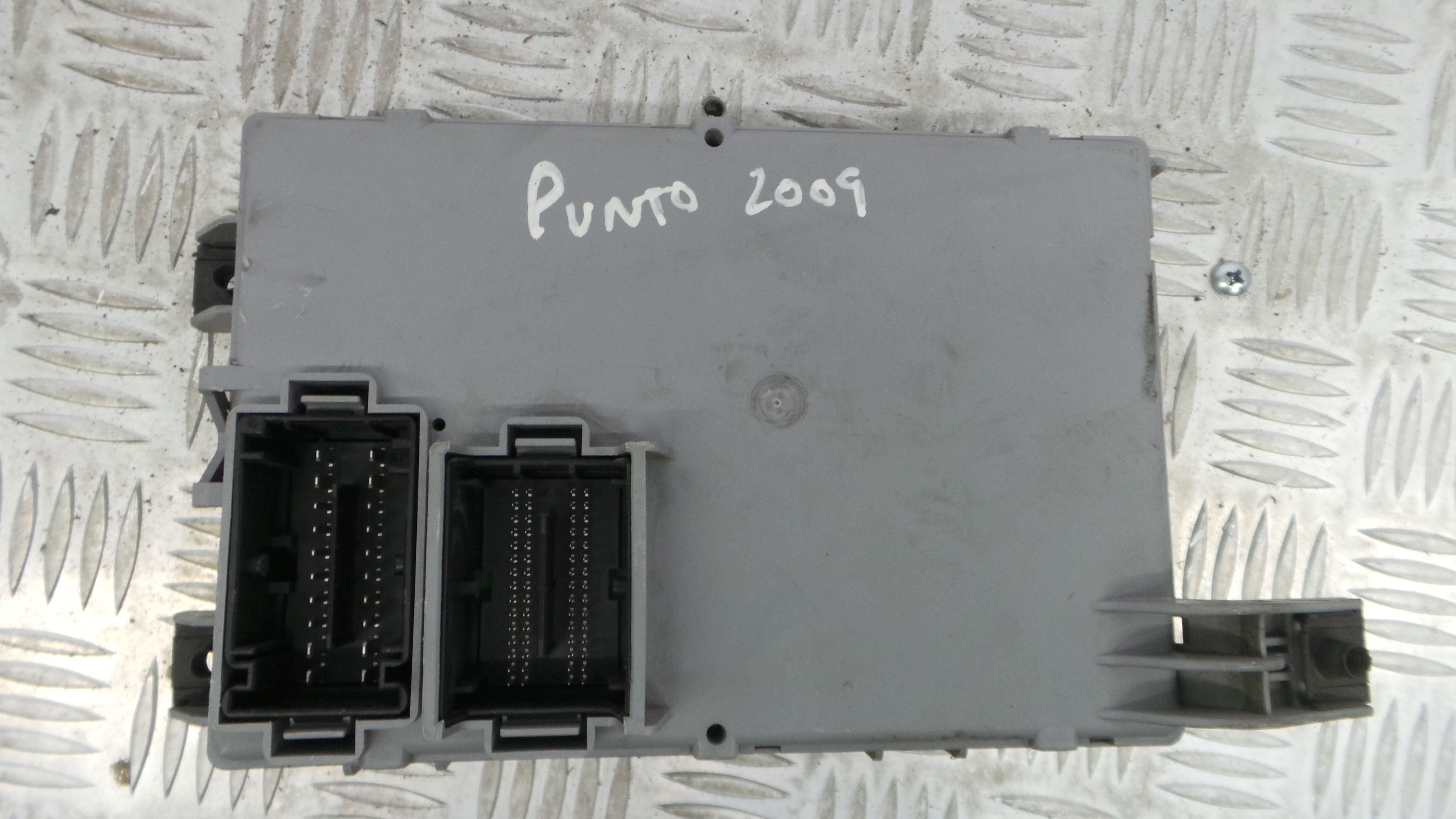 Caixa dos Fusíveis / BSI / UCH / SAM 00518699250 - FIAT PUNTO (188_)-33129520