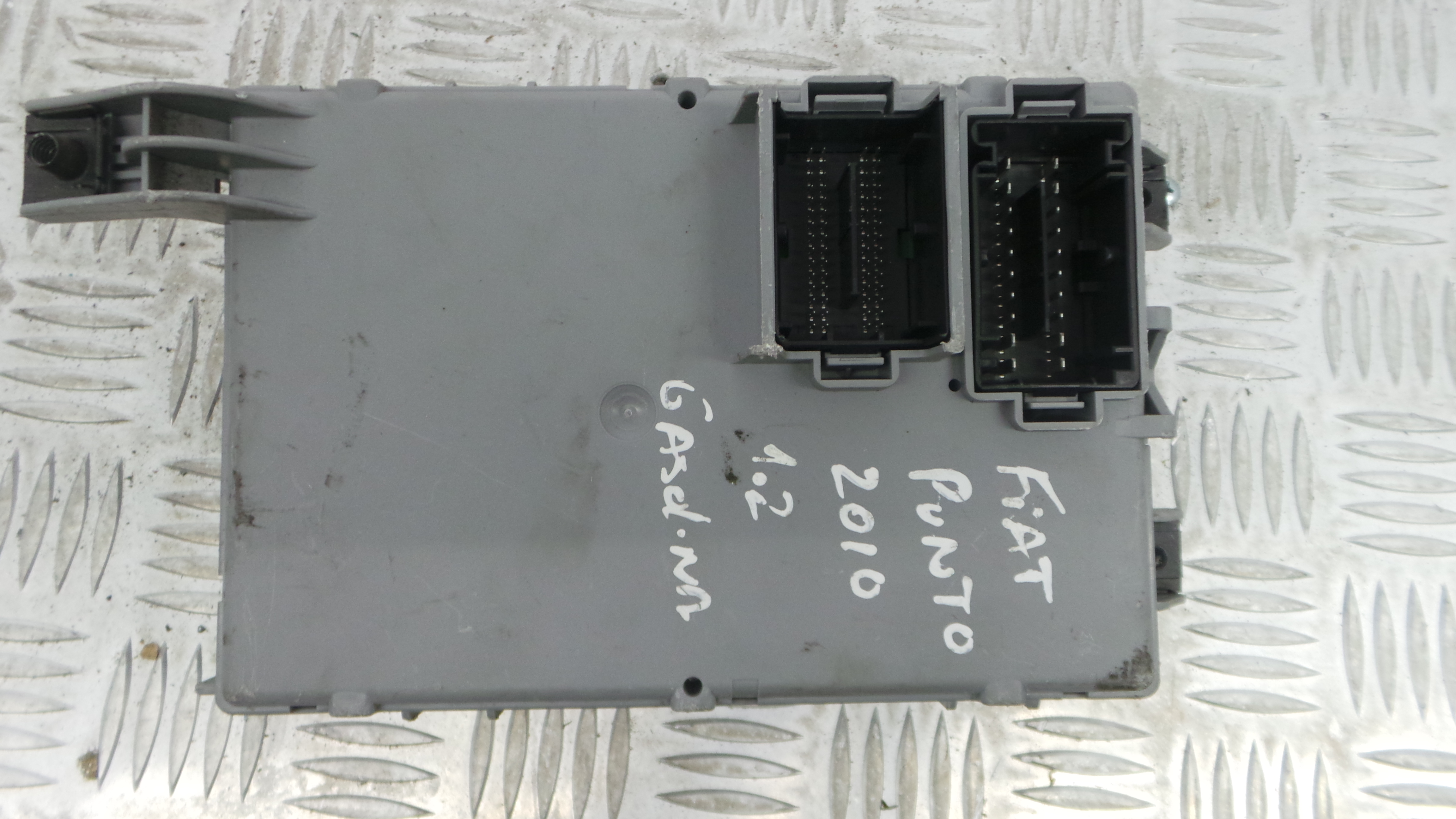 Caixa dos Fusíveis / BSI / UCH / SAM 00518690940 - FIAT PUNTO (188_)-33129524