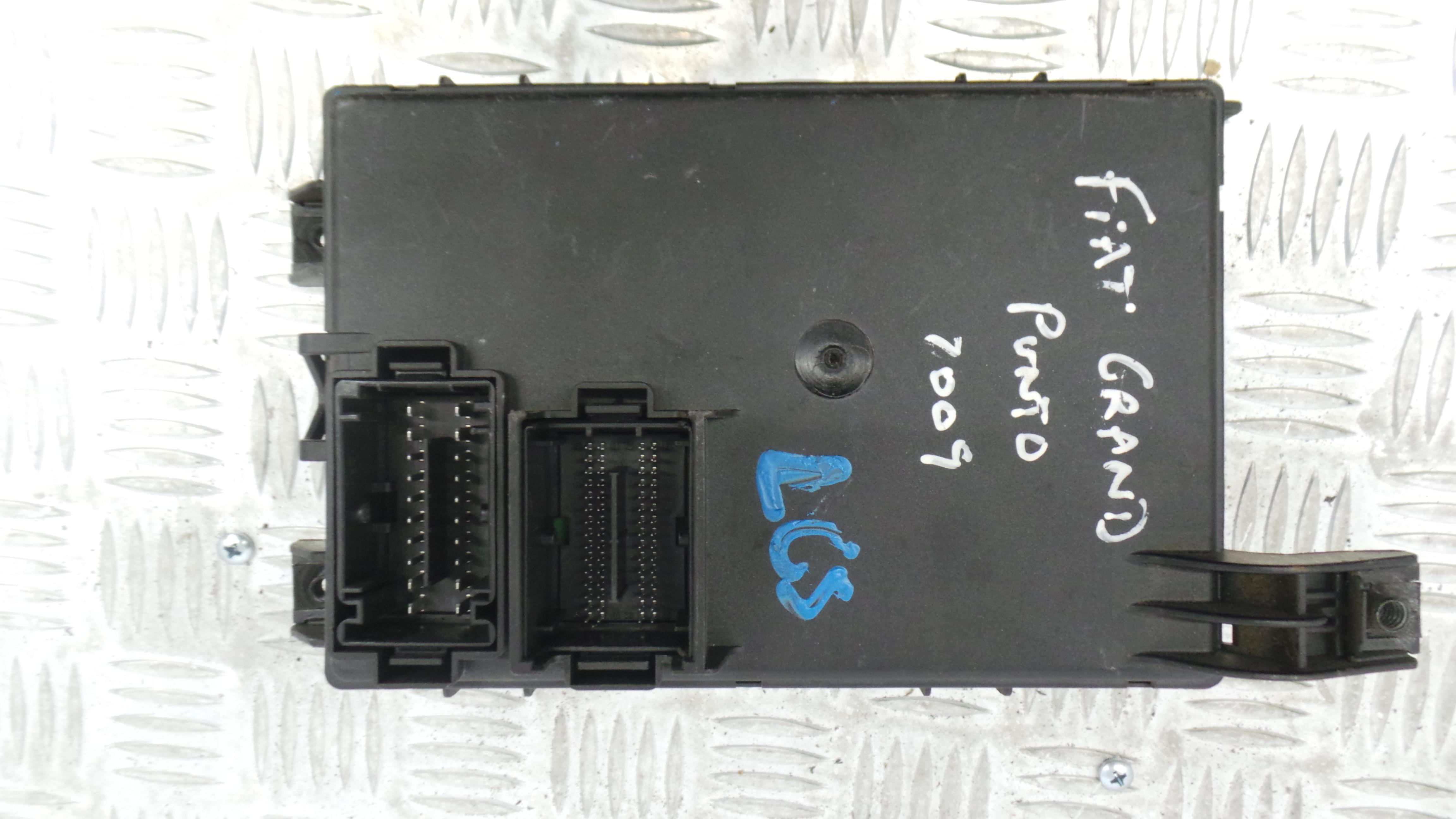 Caixa dos Fusíveis / BSI / UCH / SAM 00517986150 - FIAT GRANDE PUNTO (199_)-33129526