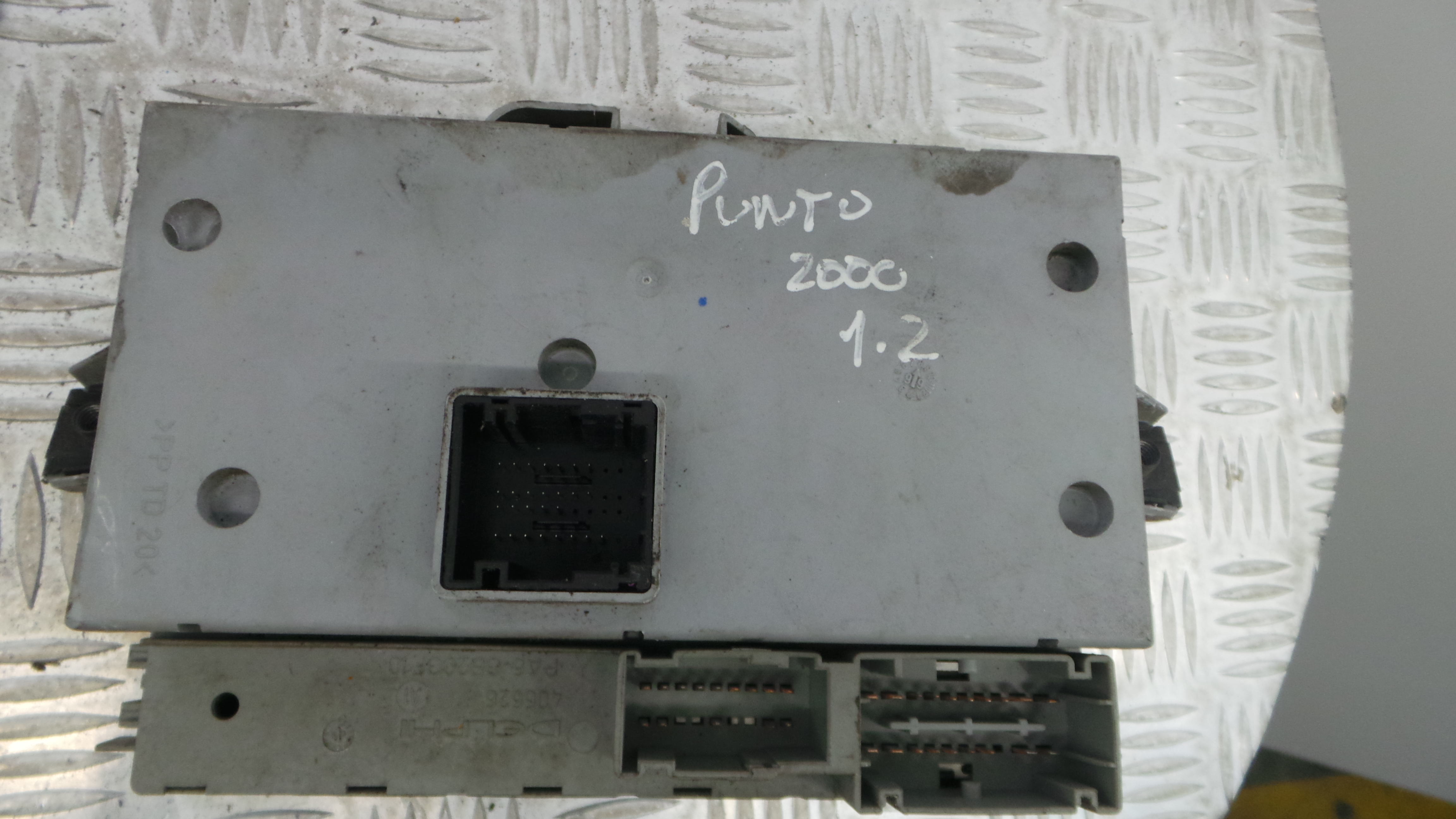 Caixa dos Fusíveis / BSI / UCH / SAM 46774357 - FIAT PUNTO (188_)-33129542