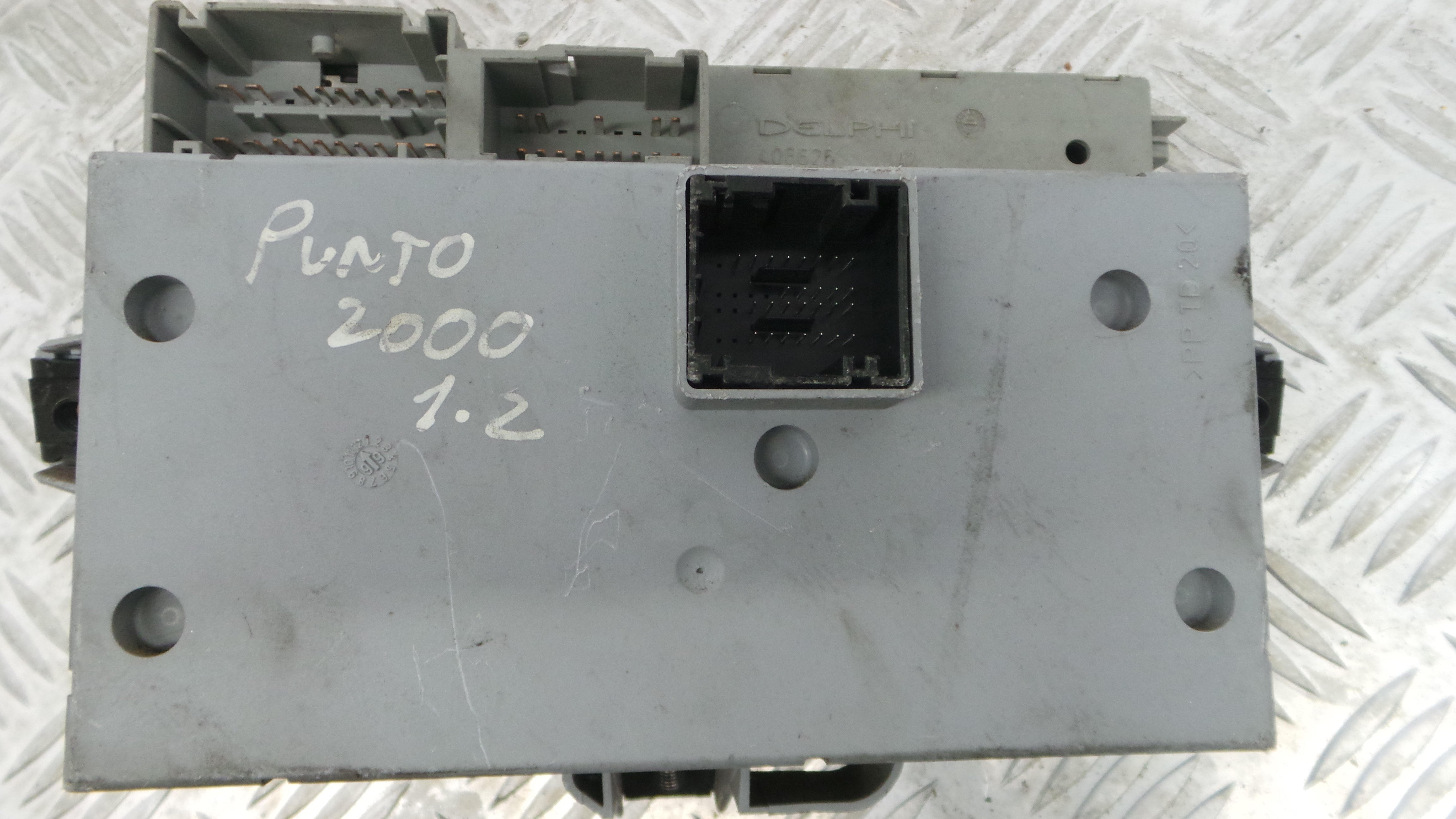 Caixa dos Fusíveis / BSI / UCH / SAM 46774357 - FIAT PUNTO (188_)-33129637