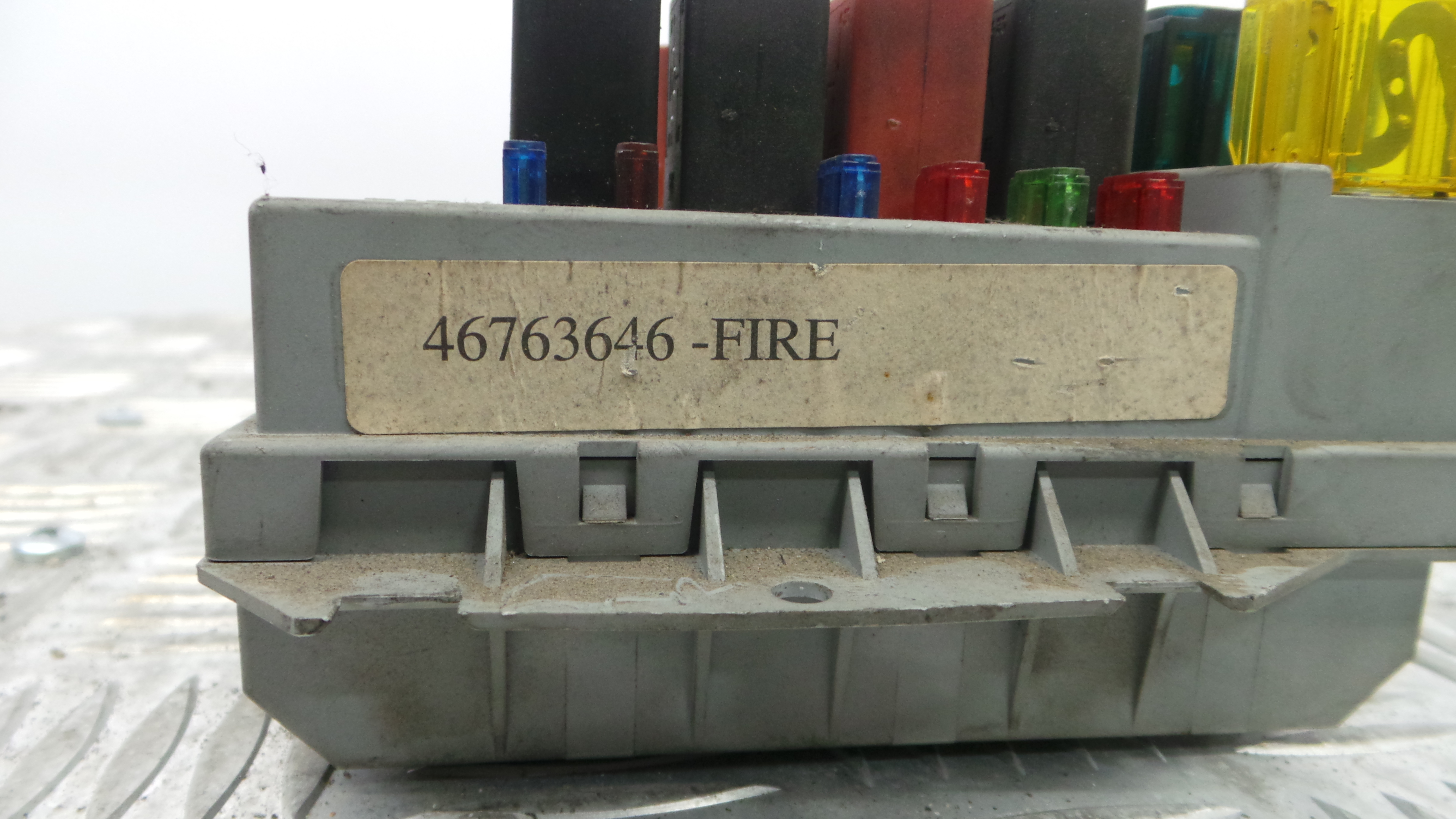 Caixa dos Fusíveis / BSI / UCH / SAM 46763646 - FIAT PUNTO (188_)-33129683