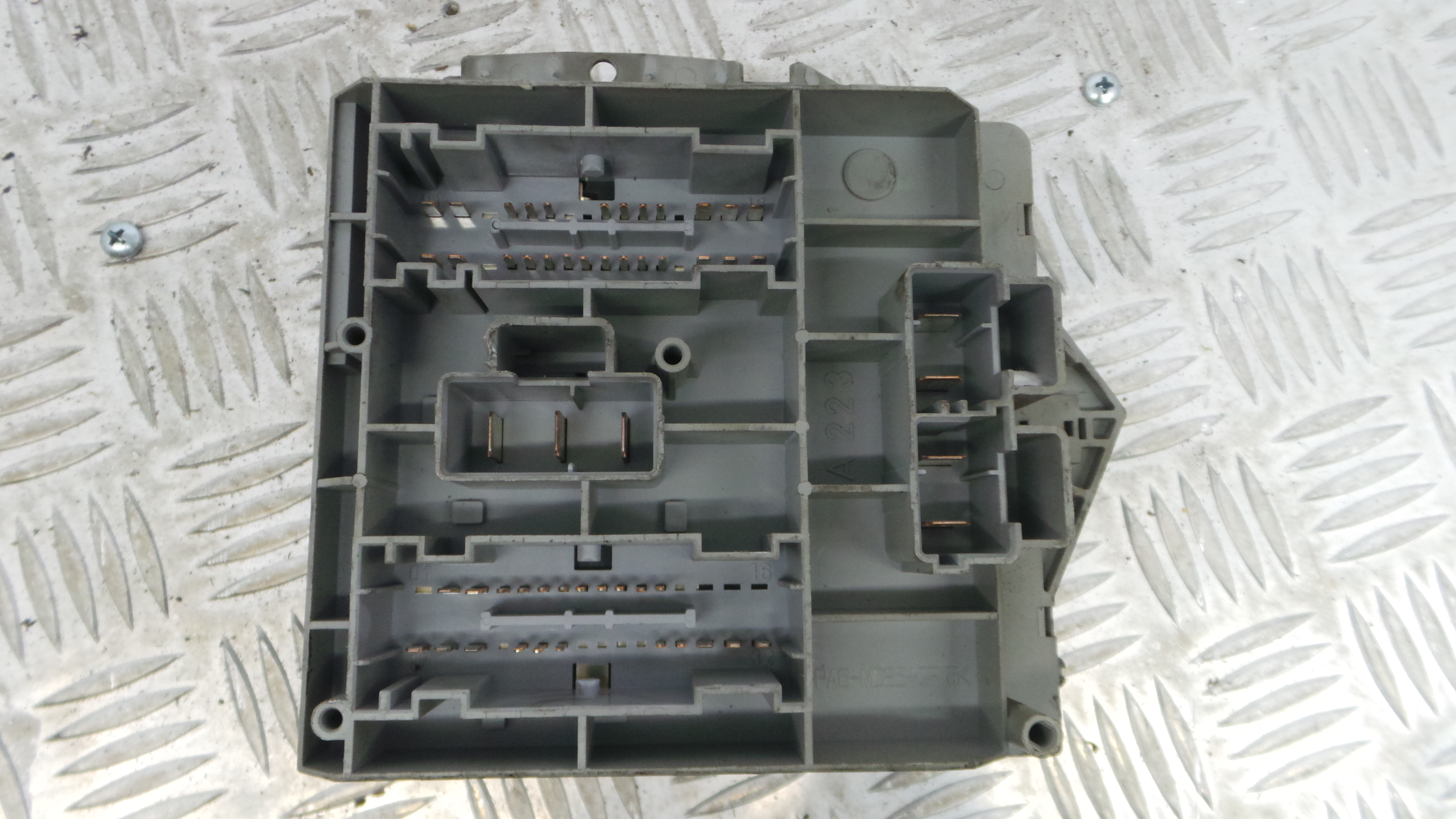 Caixa dos Fusíveis / BSI / UCH / SAM 46835601 - FIAT PUNTO (188_)-33129685