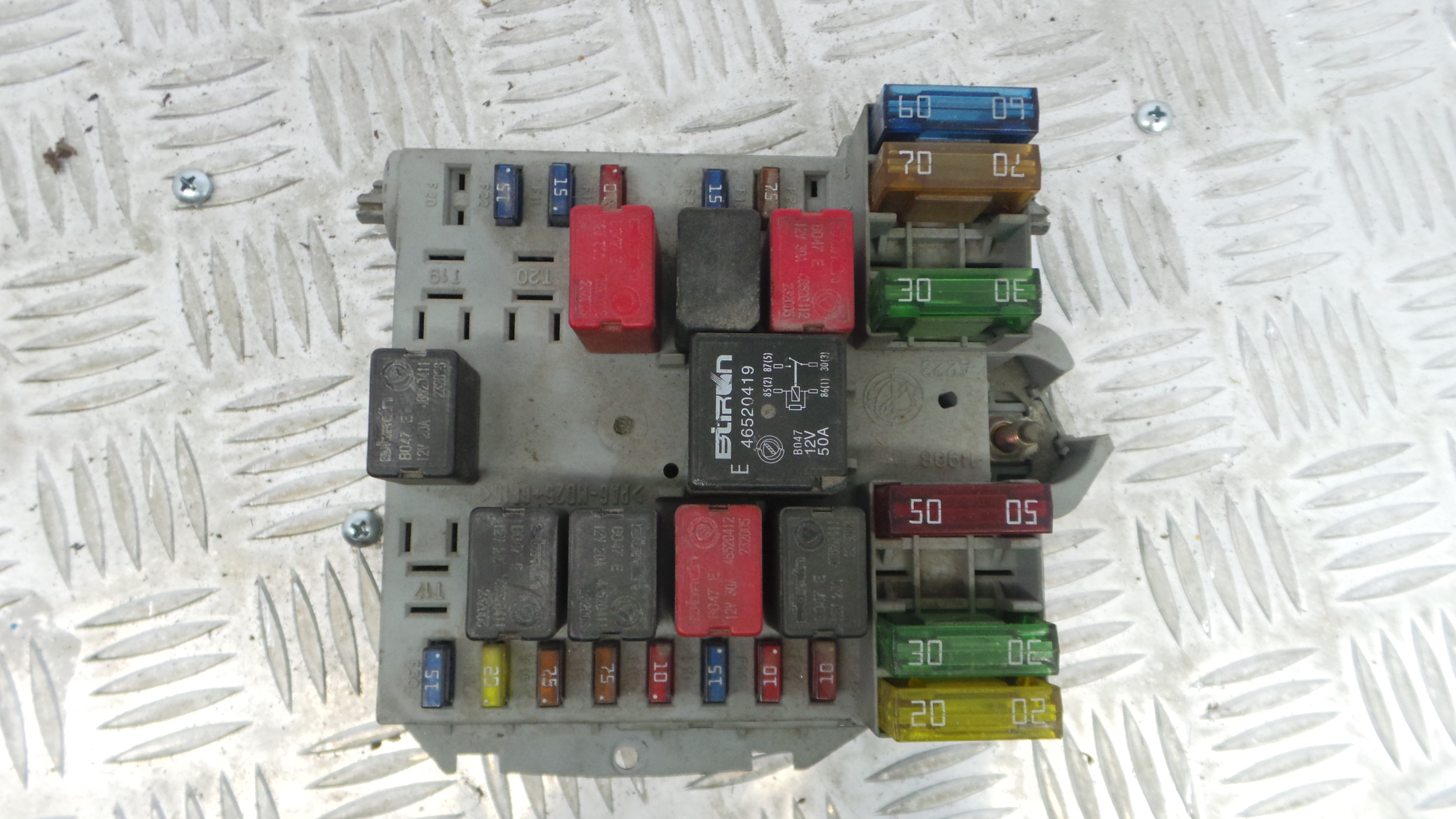 Caixa dos Fusíveis / BSI / UCH / SAM 51732865 - FIAT STILO (192_)-33129688