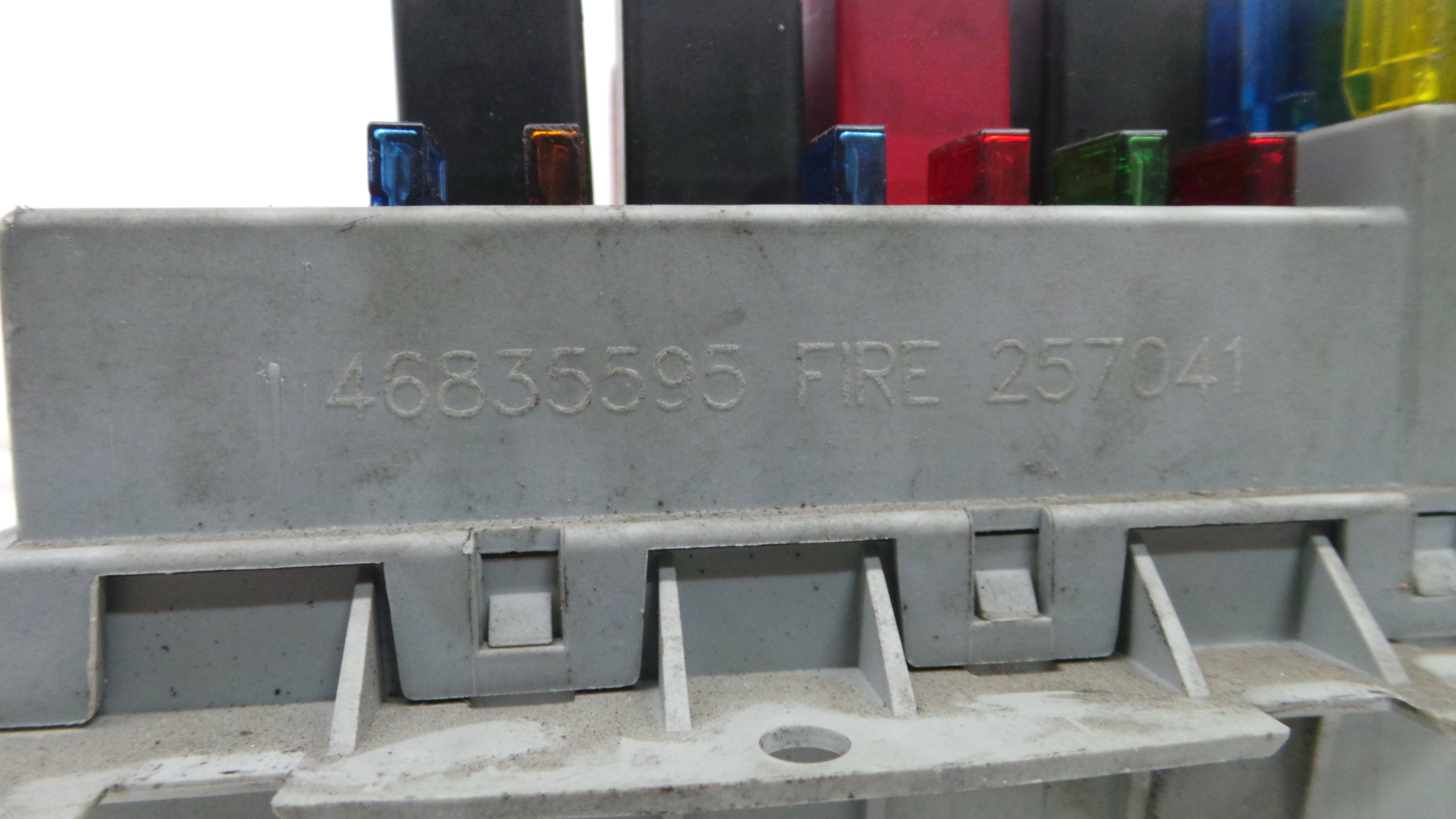 Caixa dos Fusíveis / BSI / UCH / SAM 46835595 - FIAT PUNTO (188_)-33129758