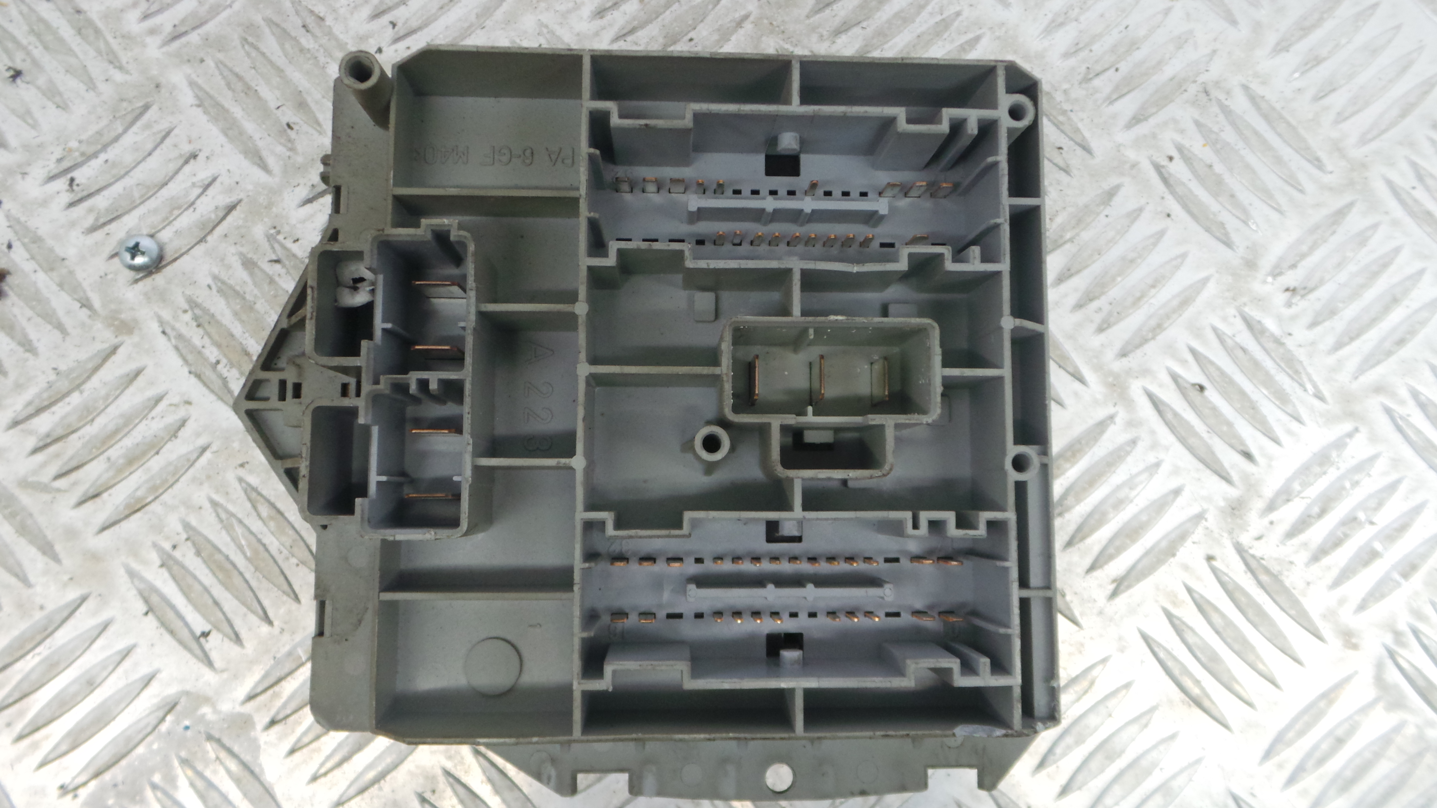 Caixa dos Fusíveis / BSI / UCH / SAM 46763646 - FIAT PUNTO (188_)-33129761