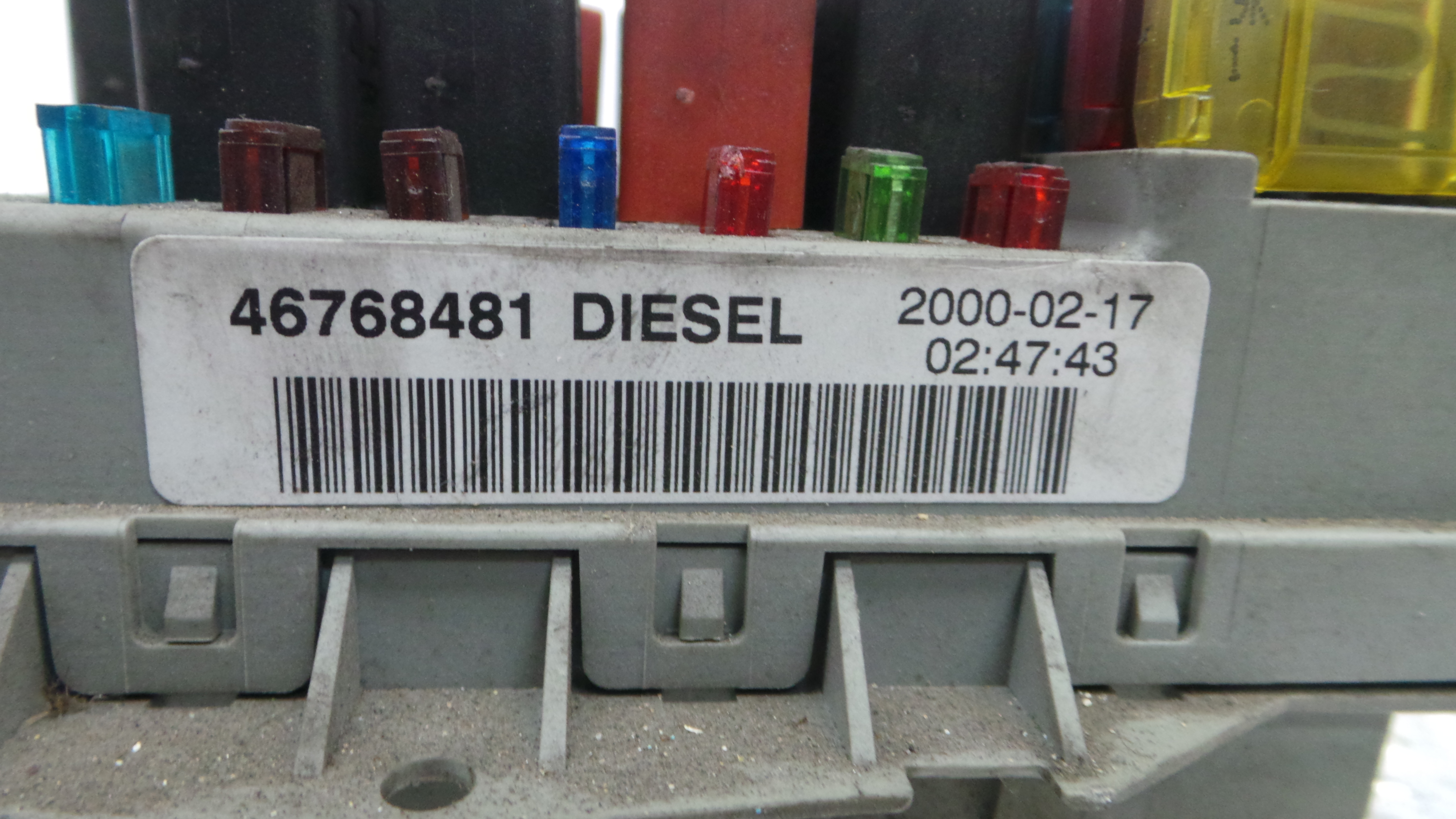 Caixa dos Fusíveis / BSI / UCH / SAM 46768481 - FIAT PUNTO (188_)-33129811