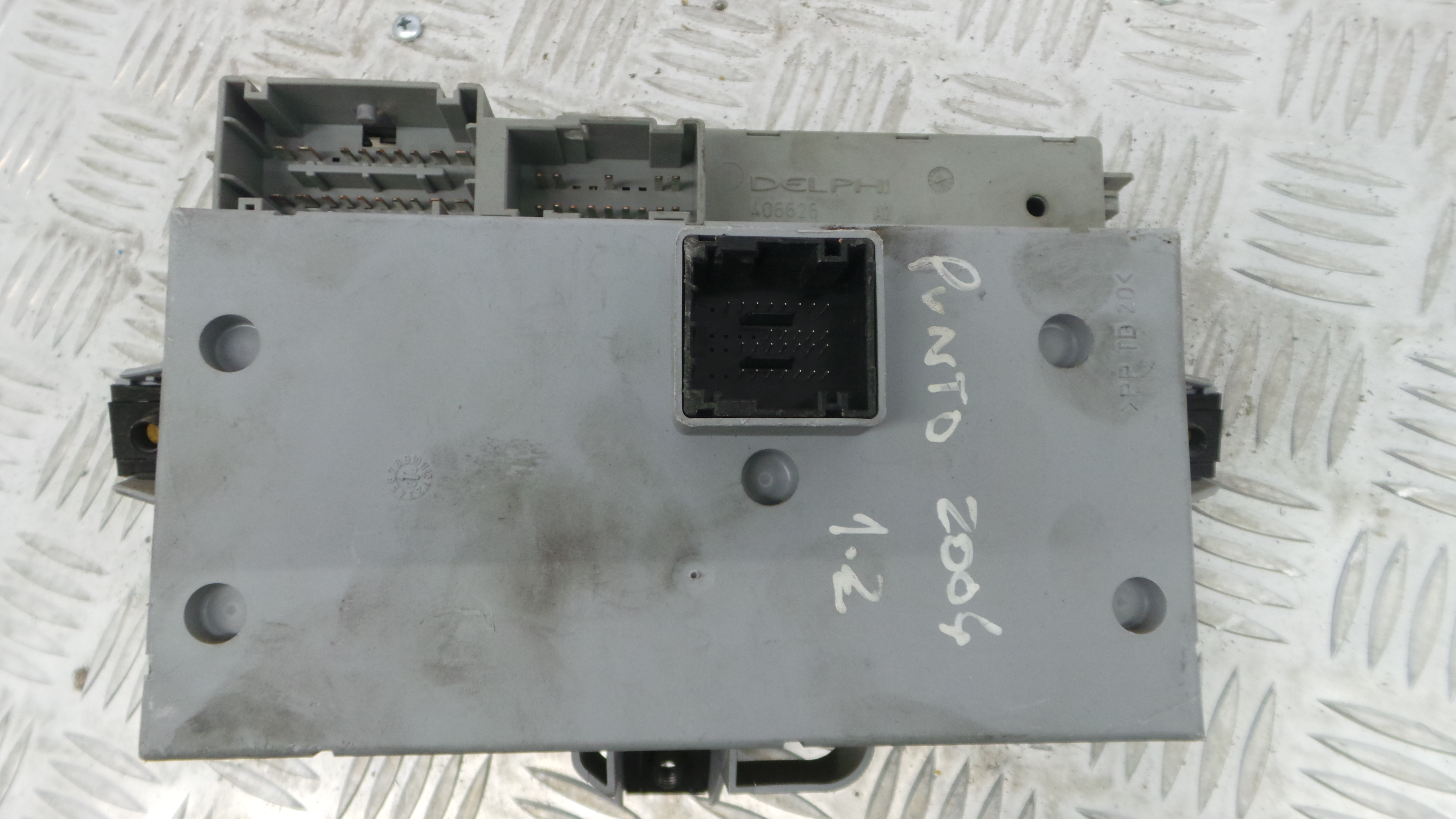 Caixa dos Fusíveis / BSI / UCH / SAM 51744898 - FIAT PUNTO (188_)-33129825