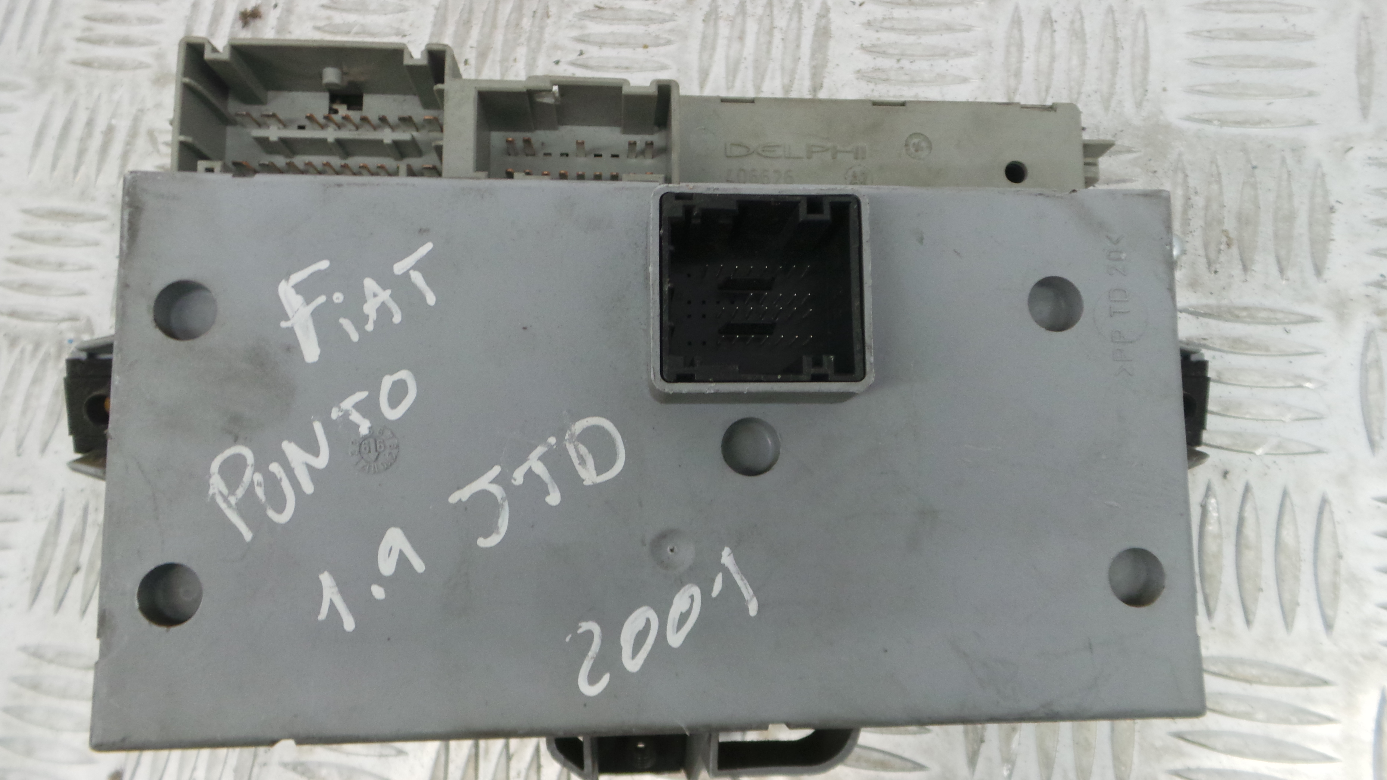 Caixa dos Fusíveis / BSI / UCH / SAM 46774358 - FIAT PUNTO (188_)-33129964