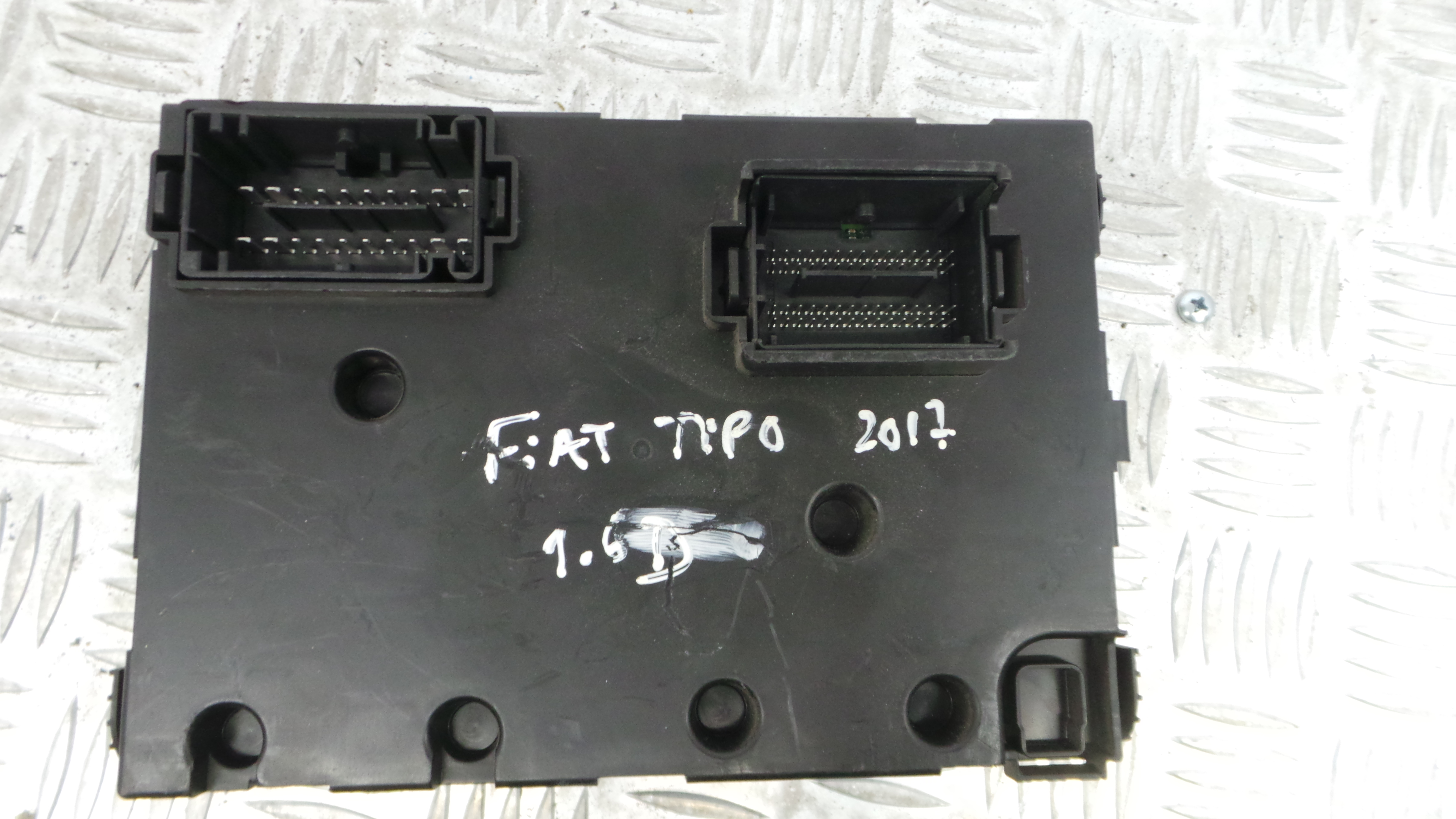 Caixa dos Fusíveis / BSI / UCH / SAM 00520721200 - FIAT EGEA Hatchback (356_, 357_), TIPO Hatchback-33130273