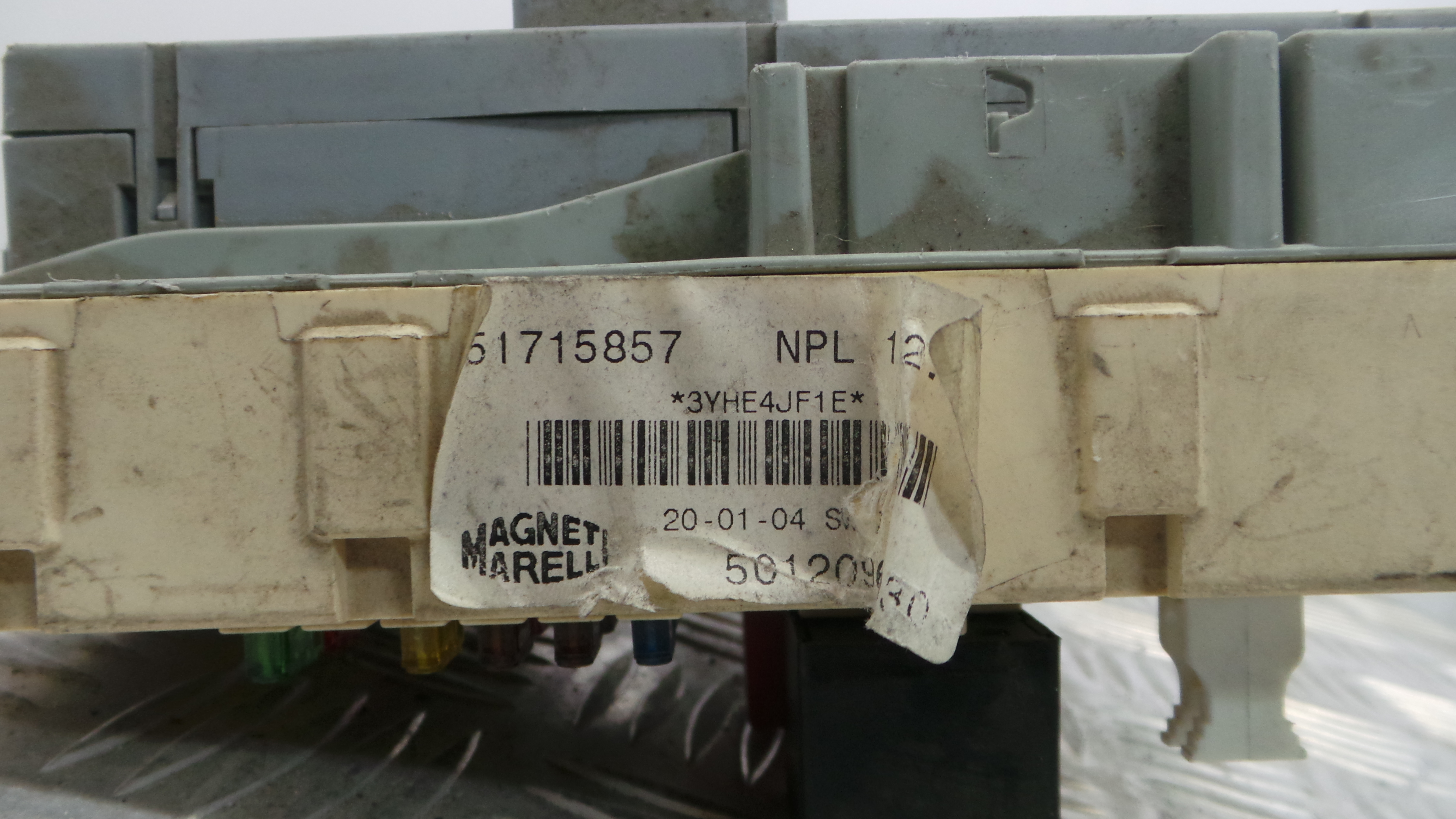 Caixa dos Fusíveis / BSI / UCH / SAM 51715857 - FIAT STILO (192_)-33130465