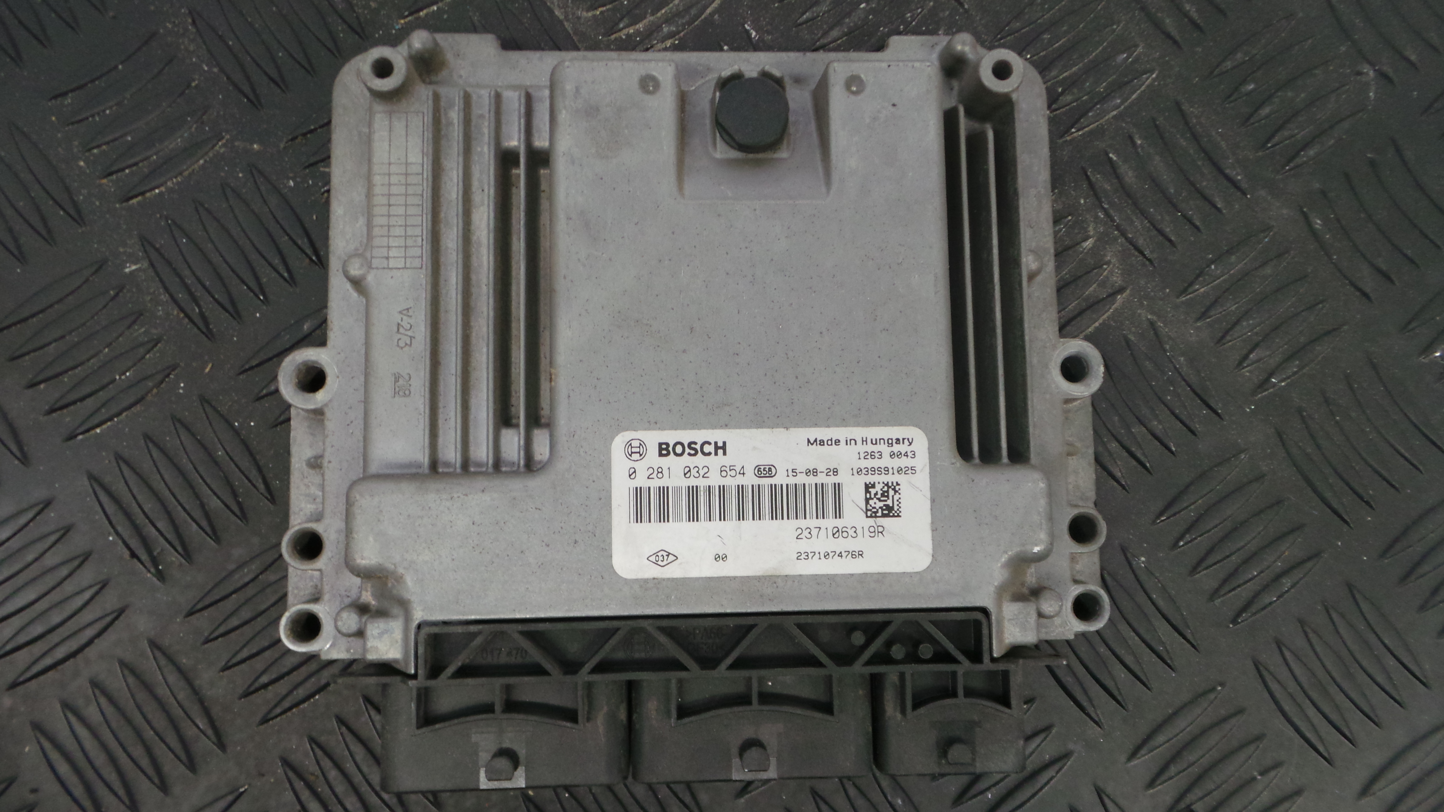 Centralina do Motor 237106319R - RENAULT CLIO IV (BH_)-33138545