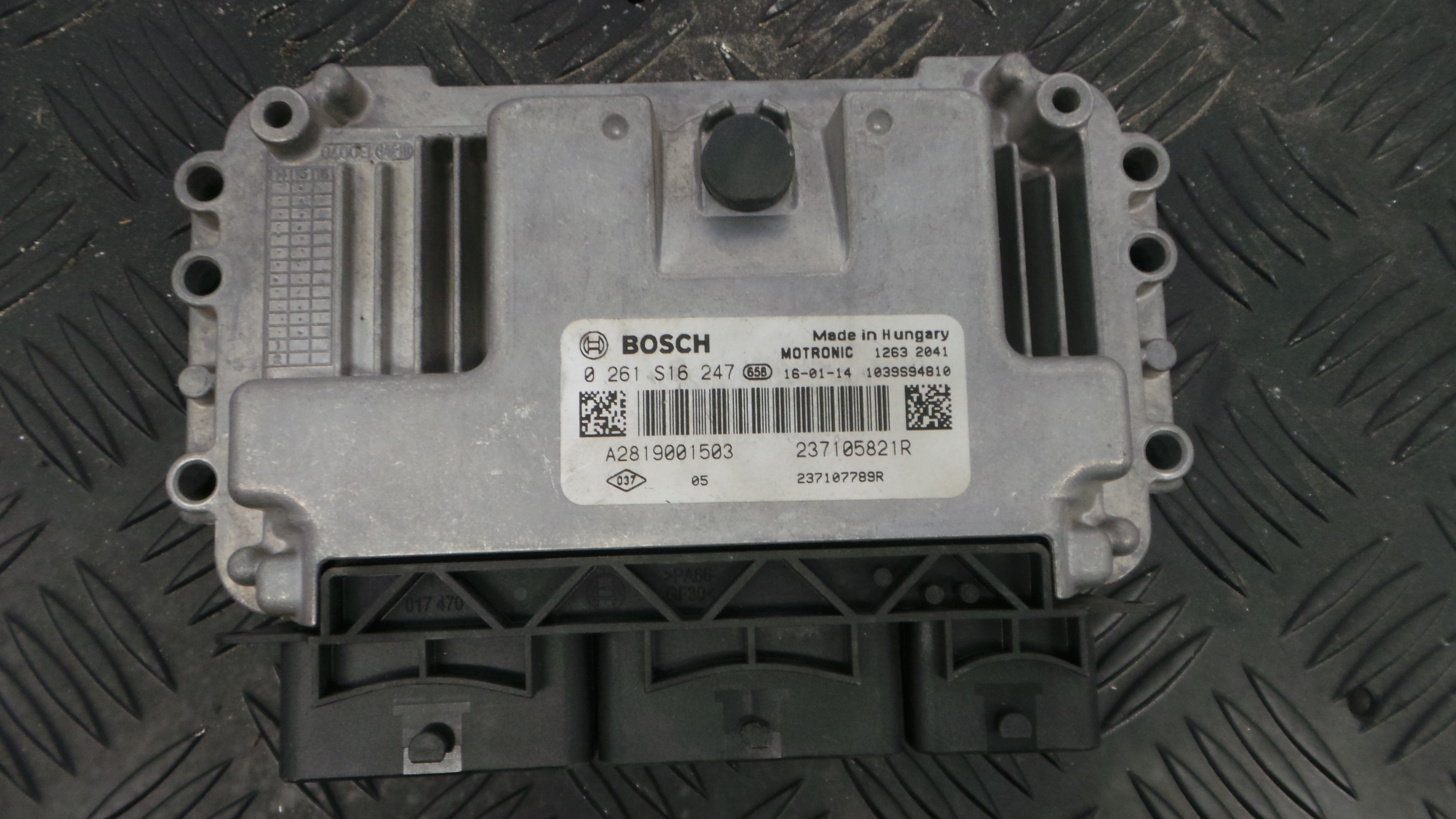 Centralina do Motor 237105821R - RENAULT TWINGO II (CN0_)-33138763