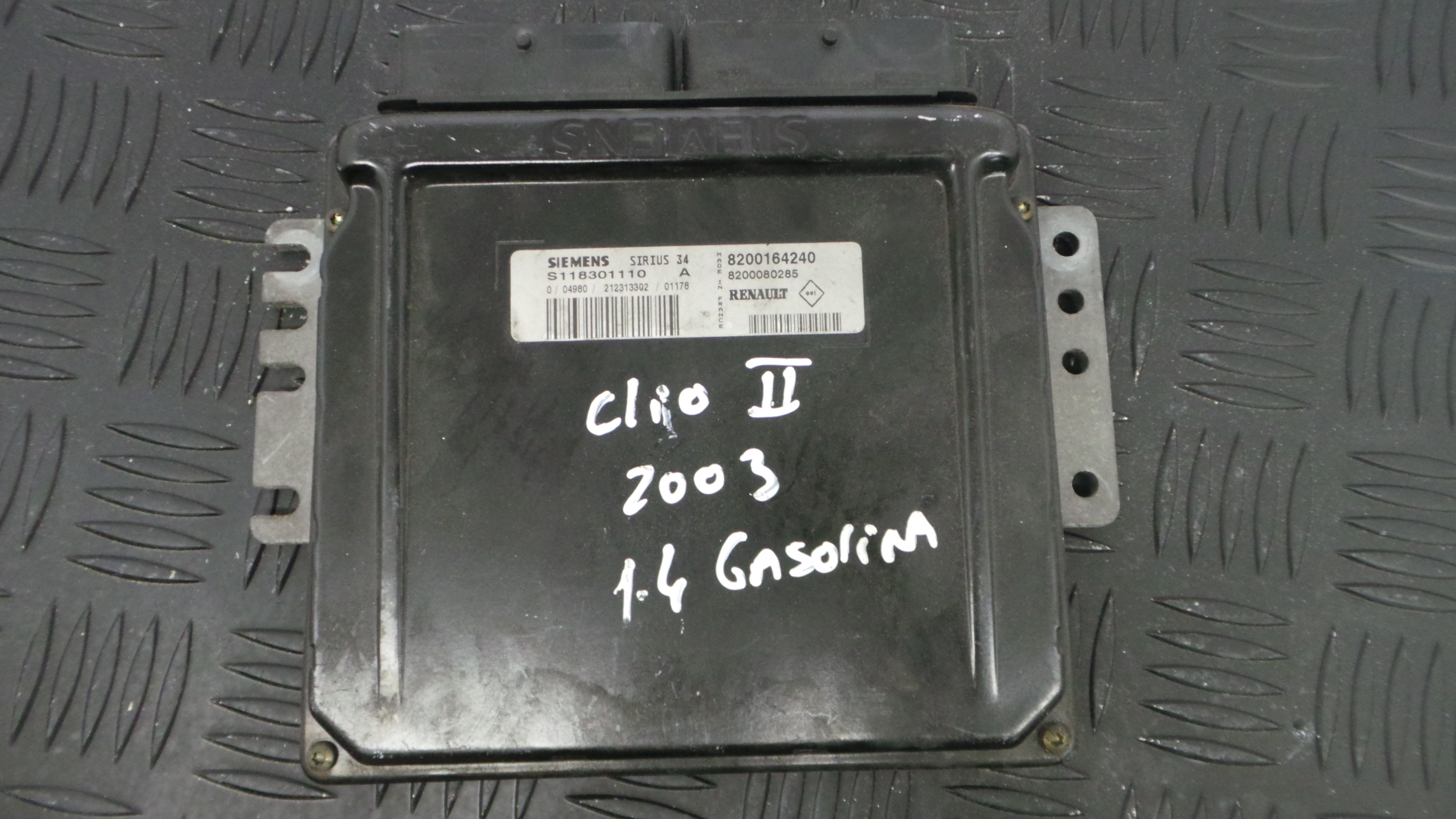 Centralina do Motor 8200164240 - RENAULT CLIO II (BB_, CB_), CLIO Mk II (BB_, CB_)-33140550