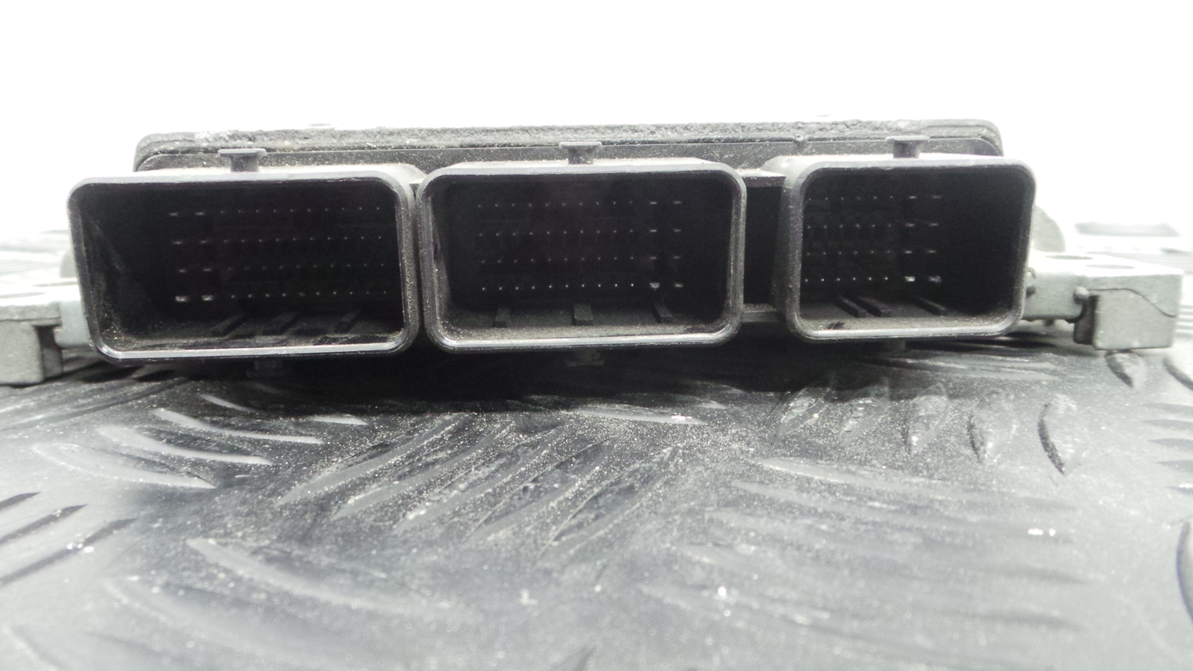 Centralina do Motor 8200843713 - RENAULT CLIO III (BR0/1, CR0/1)-33141684