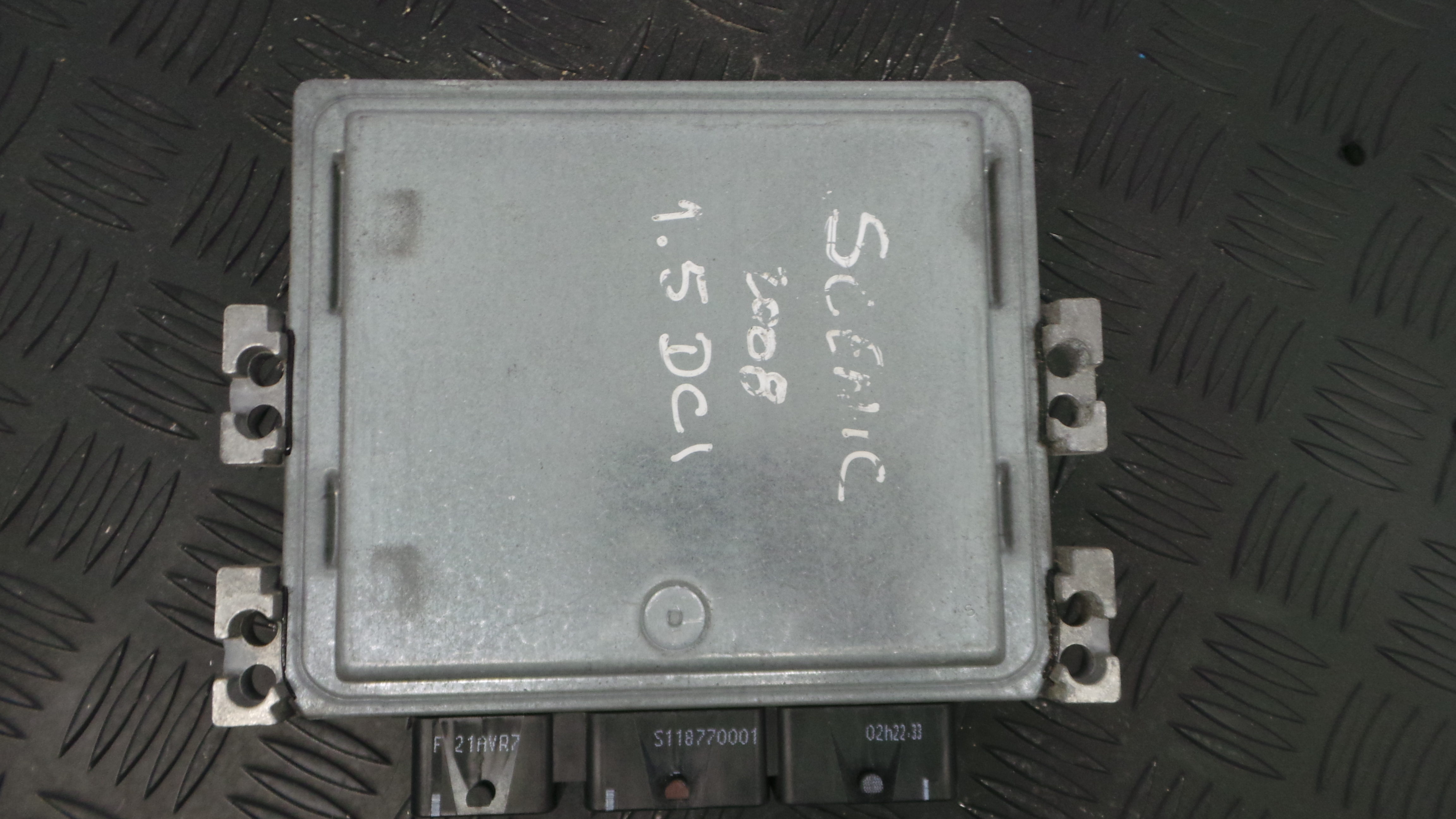 Centralina do Motor 8200399038 - RENAULT CLIO III (BR0/1, CR0/1)-33141714