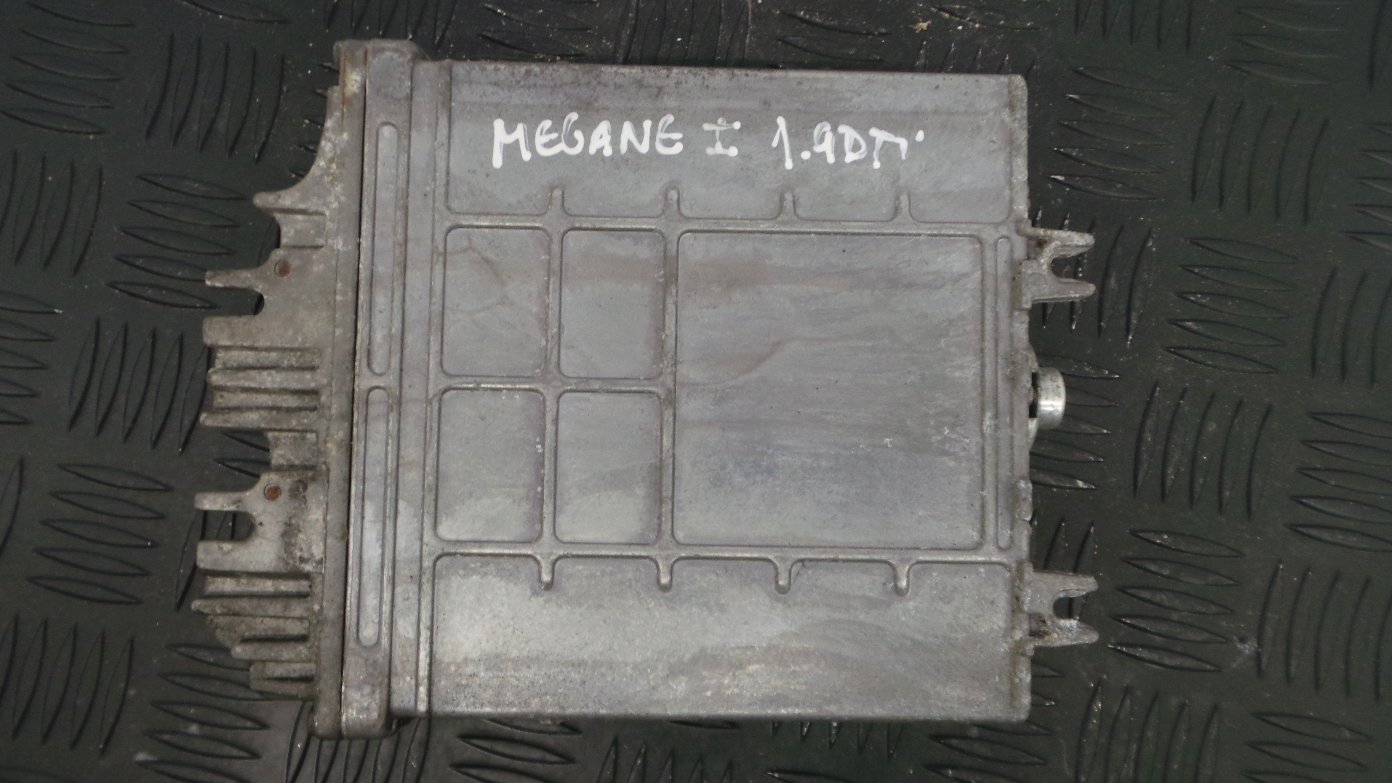 Centralina do Motor 7700110647 - RENAULT MEGANE I (BA0/1_)-33141869