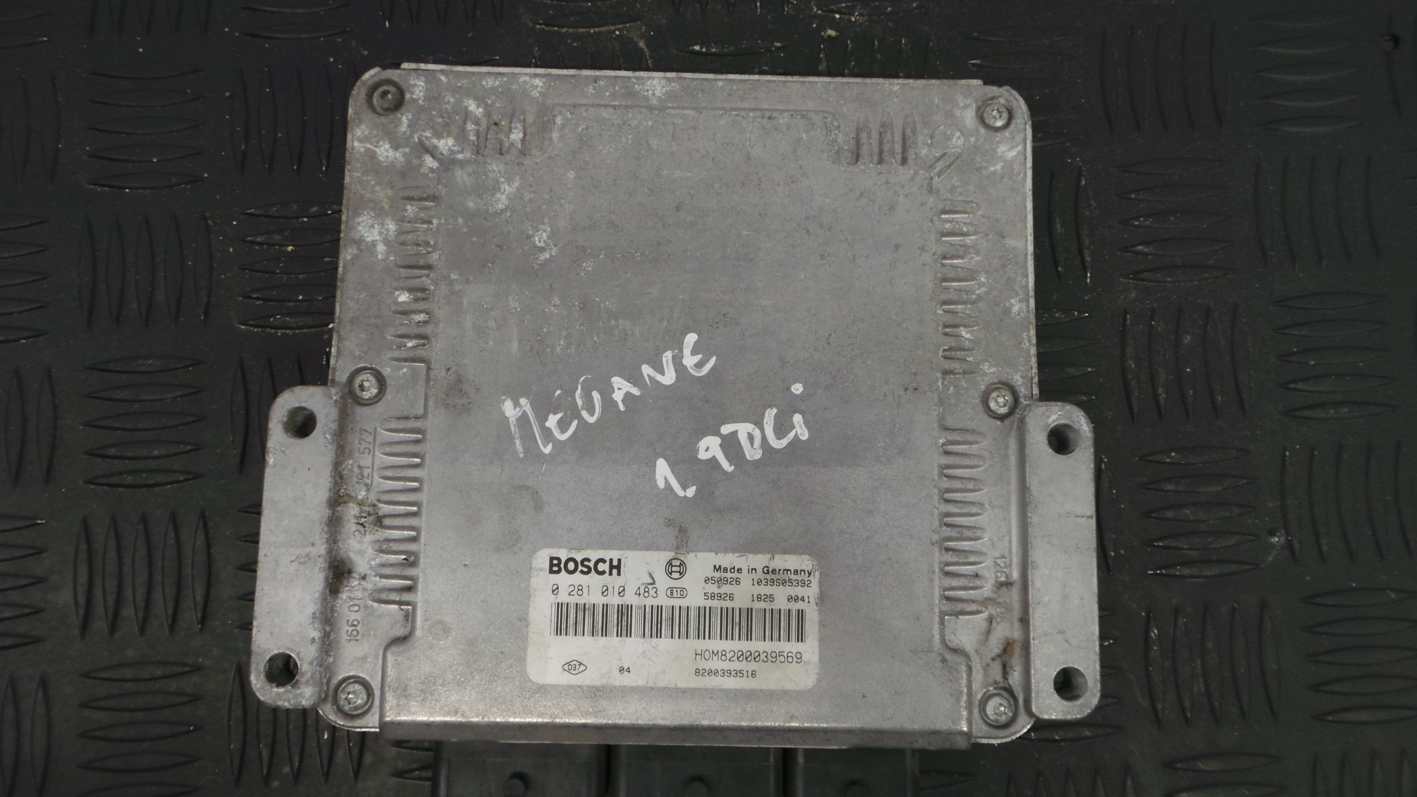 Centralina do Motor 8200039569 - RENAULT MEGANE I (BA0/1_)-33141972 Centralina do Motor 8200039569 - RENAULT MEGANE I (BA0/1_)-33141972