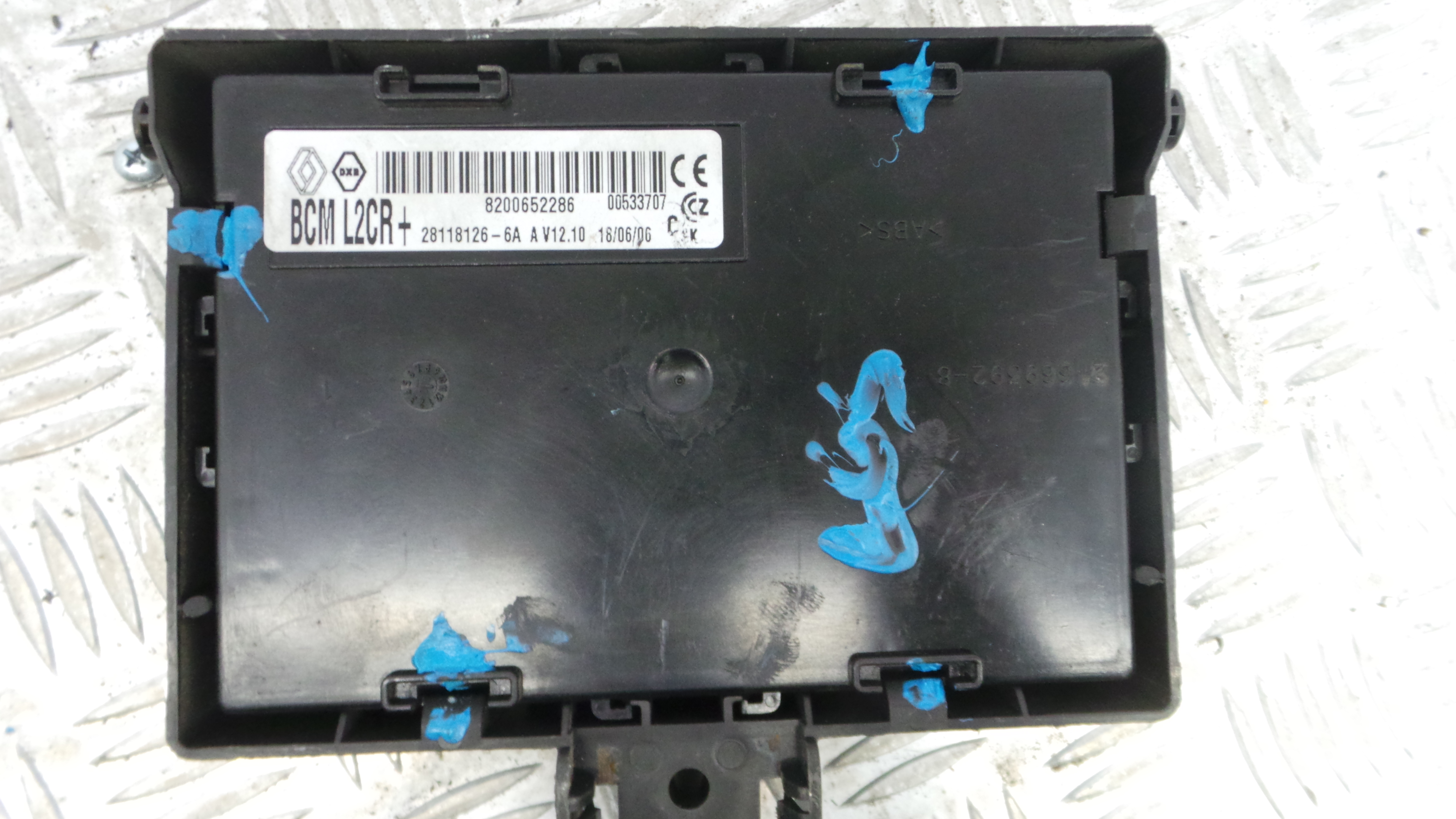 Caixa dos Fusíveis / BSI / UCH / SAM 8200652286 - RENAULT CLIO III (BR0/1, CR0/1)-33145035