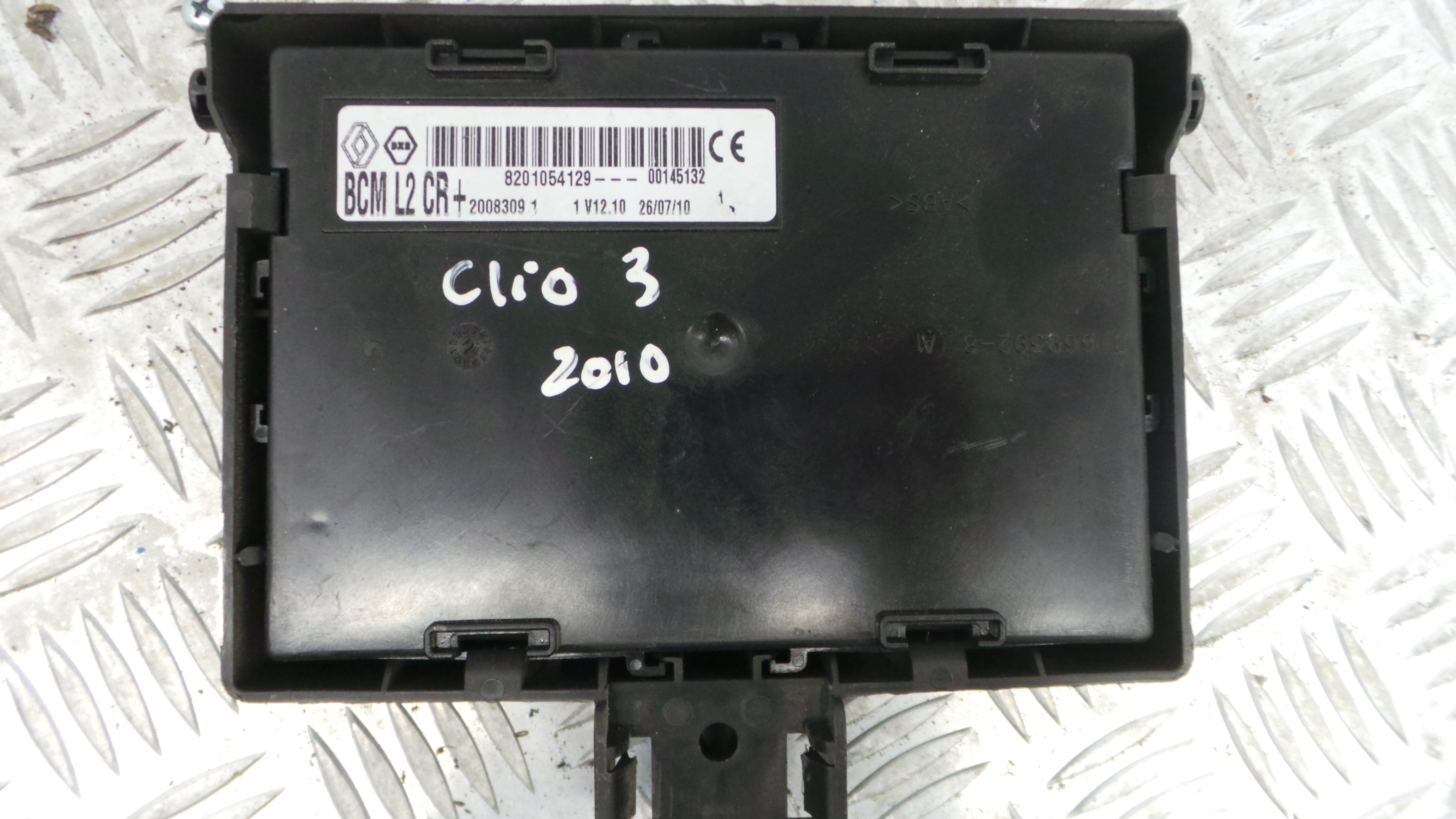 Caixa dos Fusíveis / BSI / UCH / SAM 8201054129 - RENAULT CLIO III (BR0/1, CR0/1)-33145339