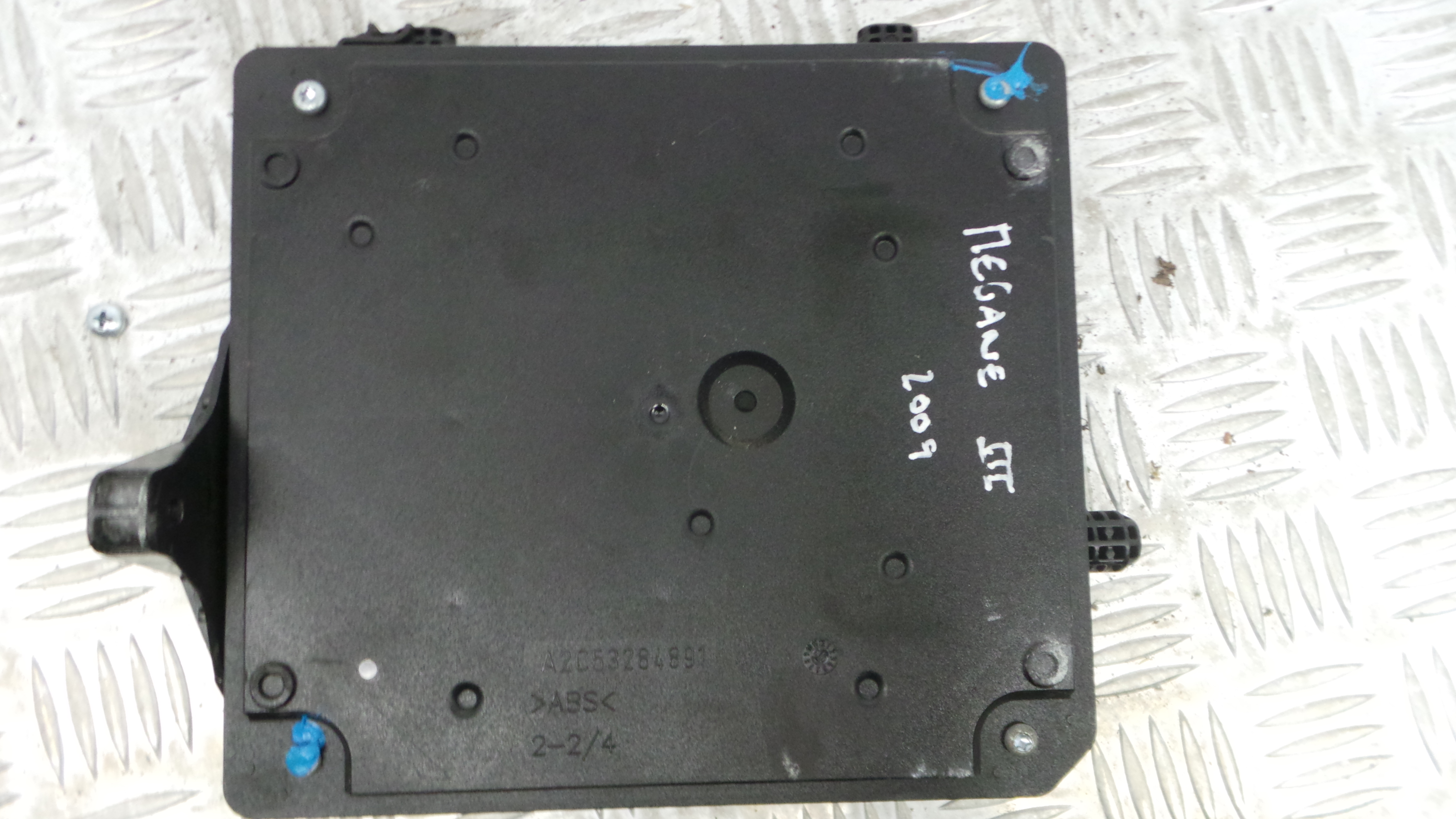 Caixa dos Fusíveis / BSI / UCH / SAM 284B15986R - RENAULT MEGANE III Hatchback (BZ0/1_, B3_)-33145589