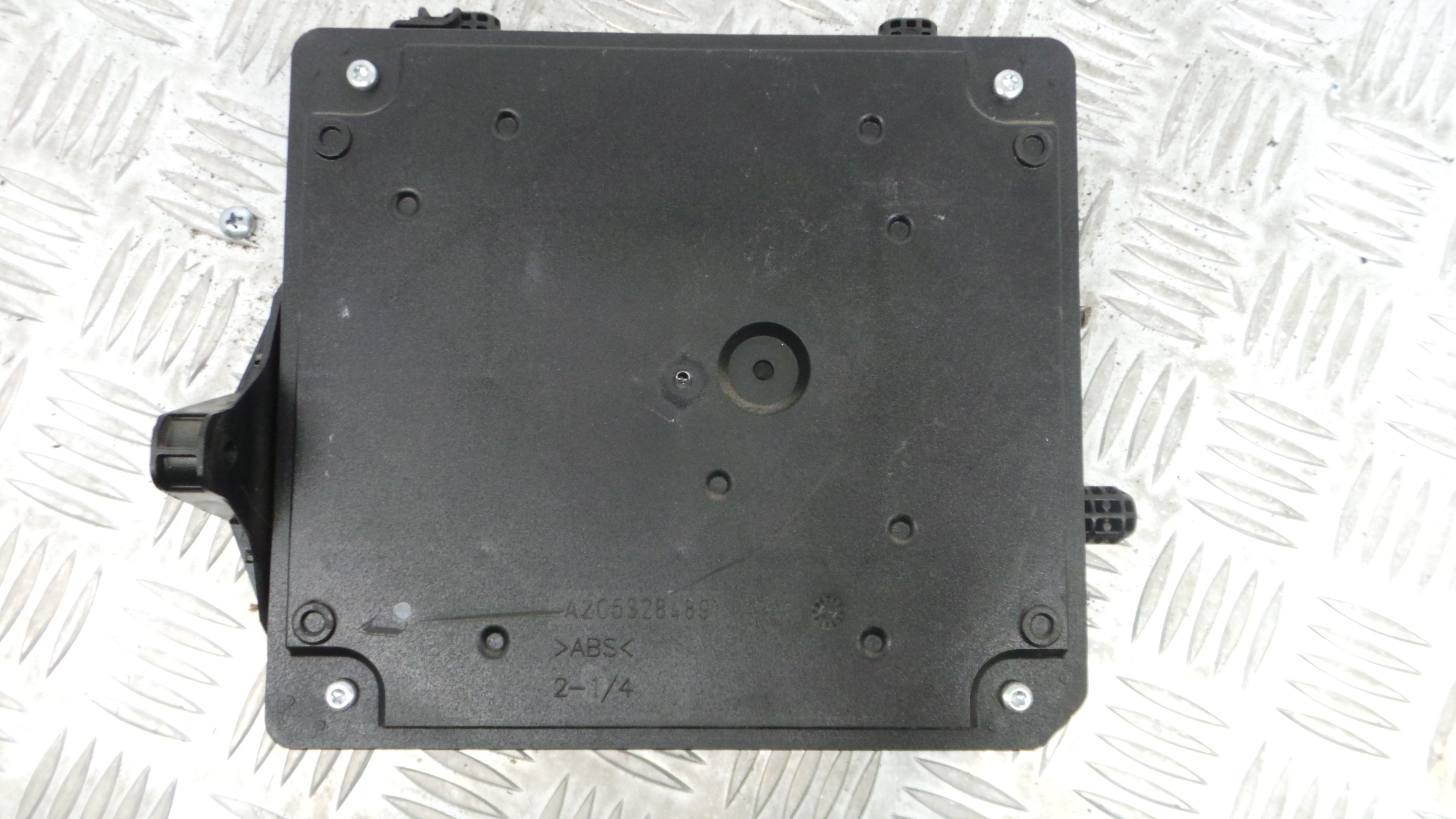 Caixa dos Fusíveis / BSI / UCH / SAM 284B13640R - RENAULT MEGANE III Hatchback (BZ0/1_, B3_)-33145631