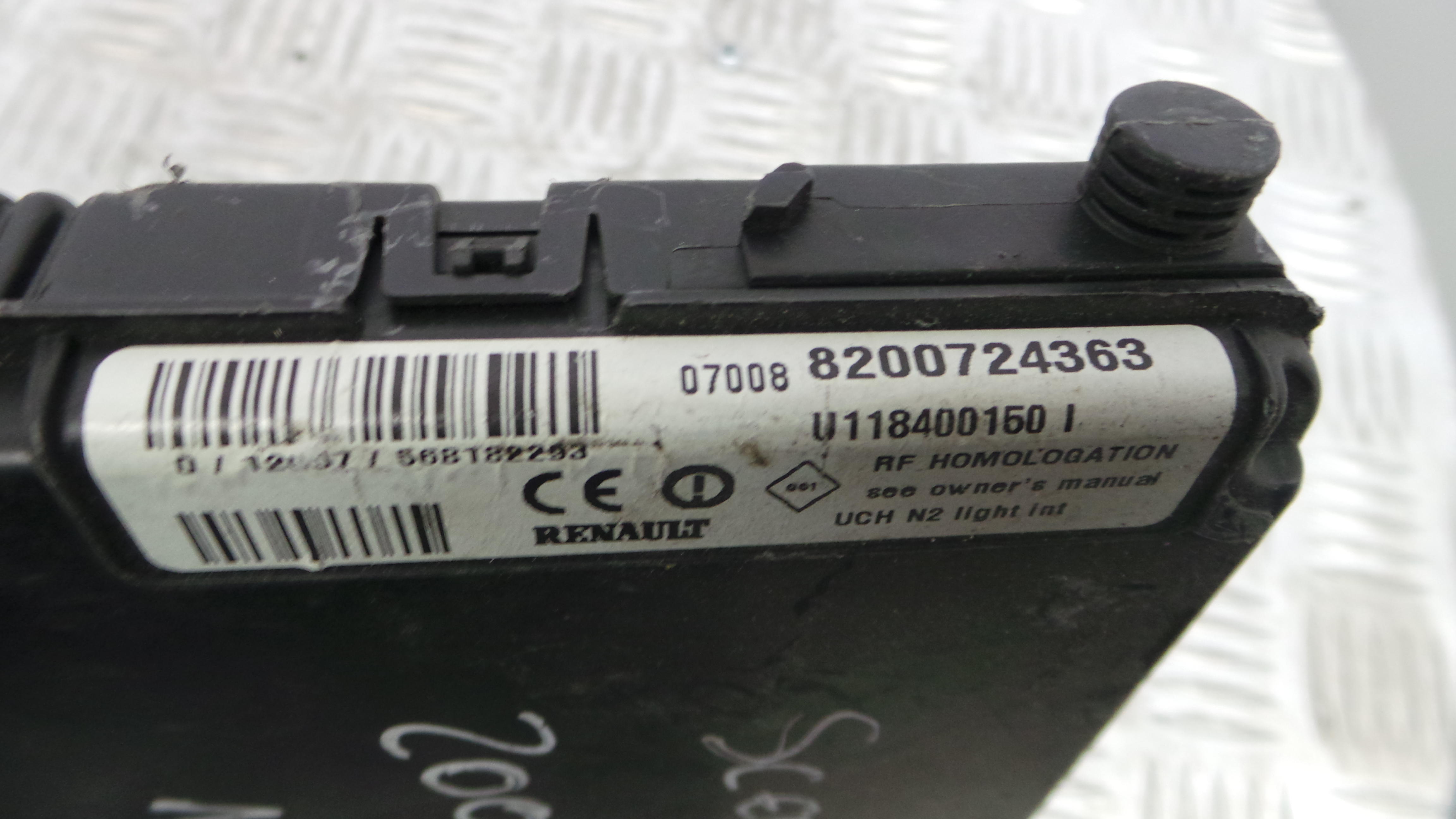 Caixa dos Fusíveis / BSI / UCH / SAM 8200724363 - RENAULT SCÉNIC I VAN (FA0_, JA0/1_)-33145751