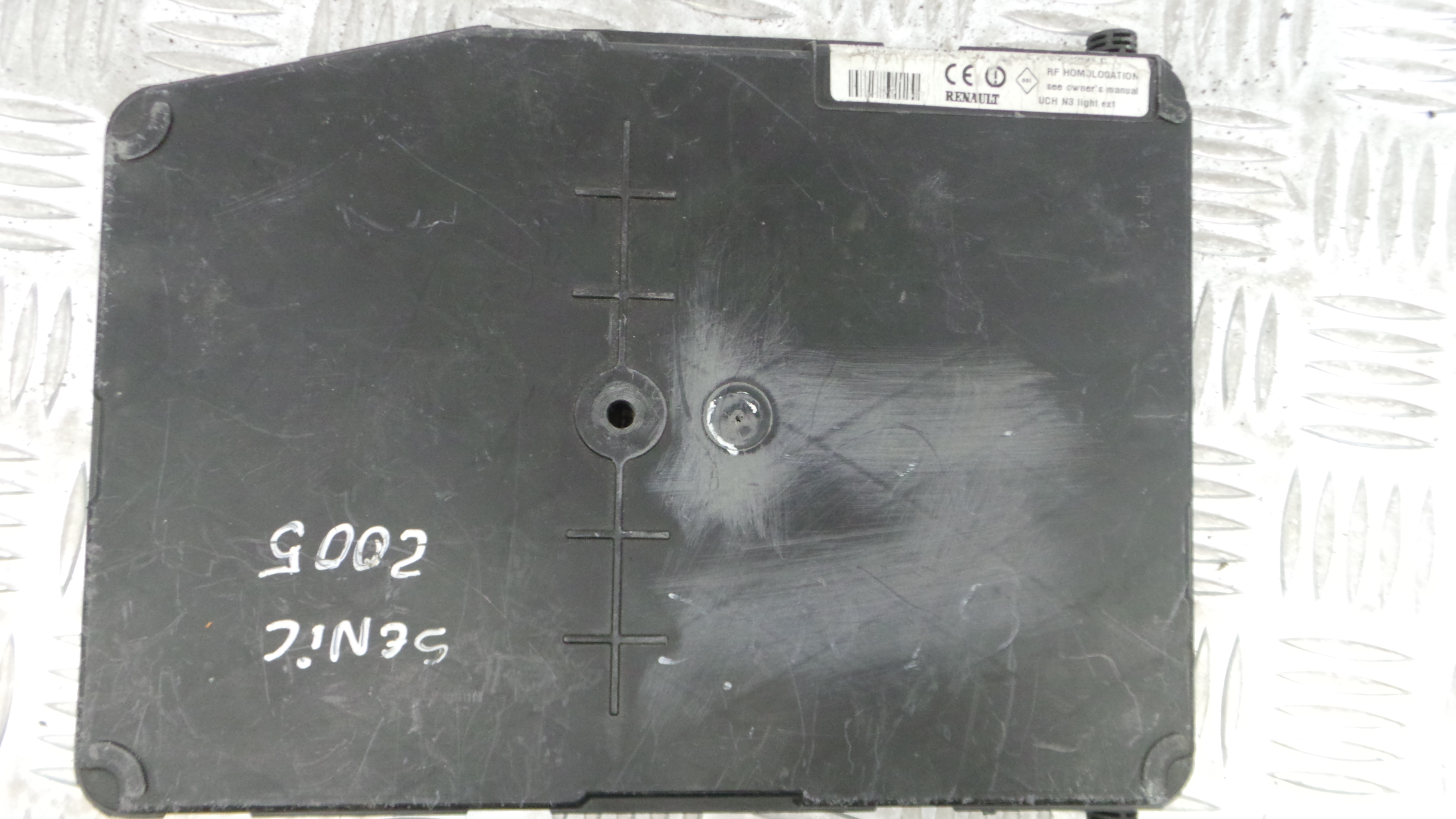 Caixa dos Fusíveis / BSI / UCH / SAM 8200351184 - RENAULT SCÉNIC I VAN (FA0_, JA0/1_)-33145765