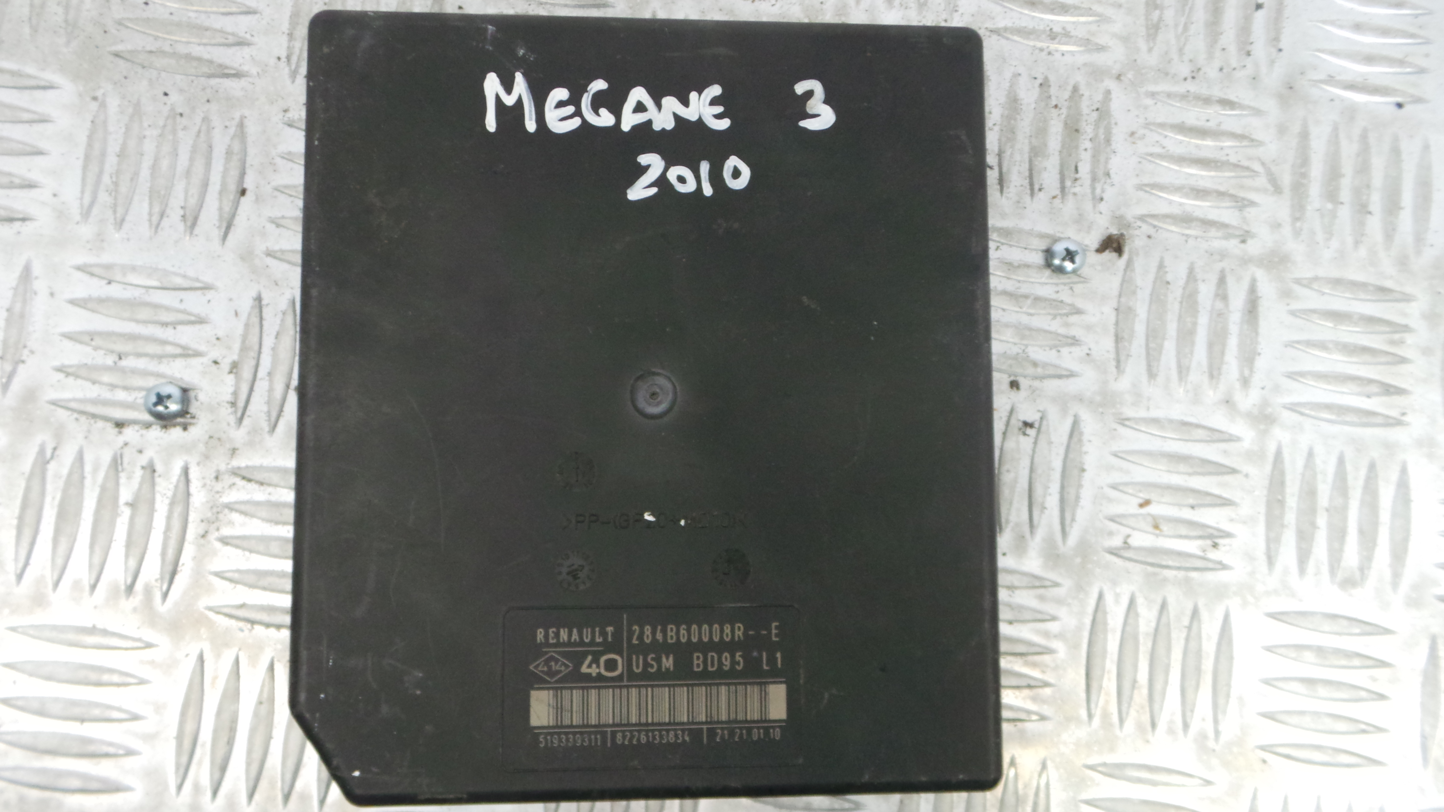 Caixa dos Fusíveis / BSI / UCH / SAM 284B6008R - RENAULT MEGANE III Hatchback (BZ0/1_, B3_)-33146158