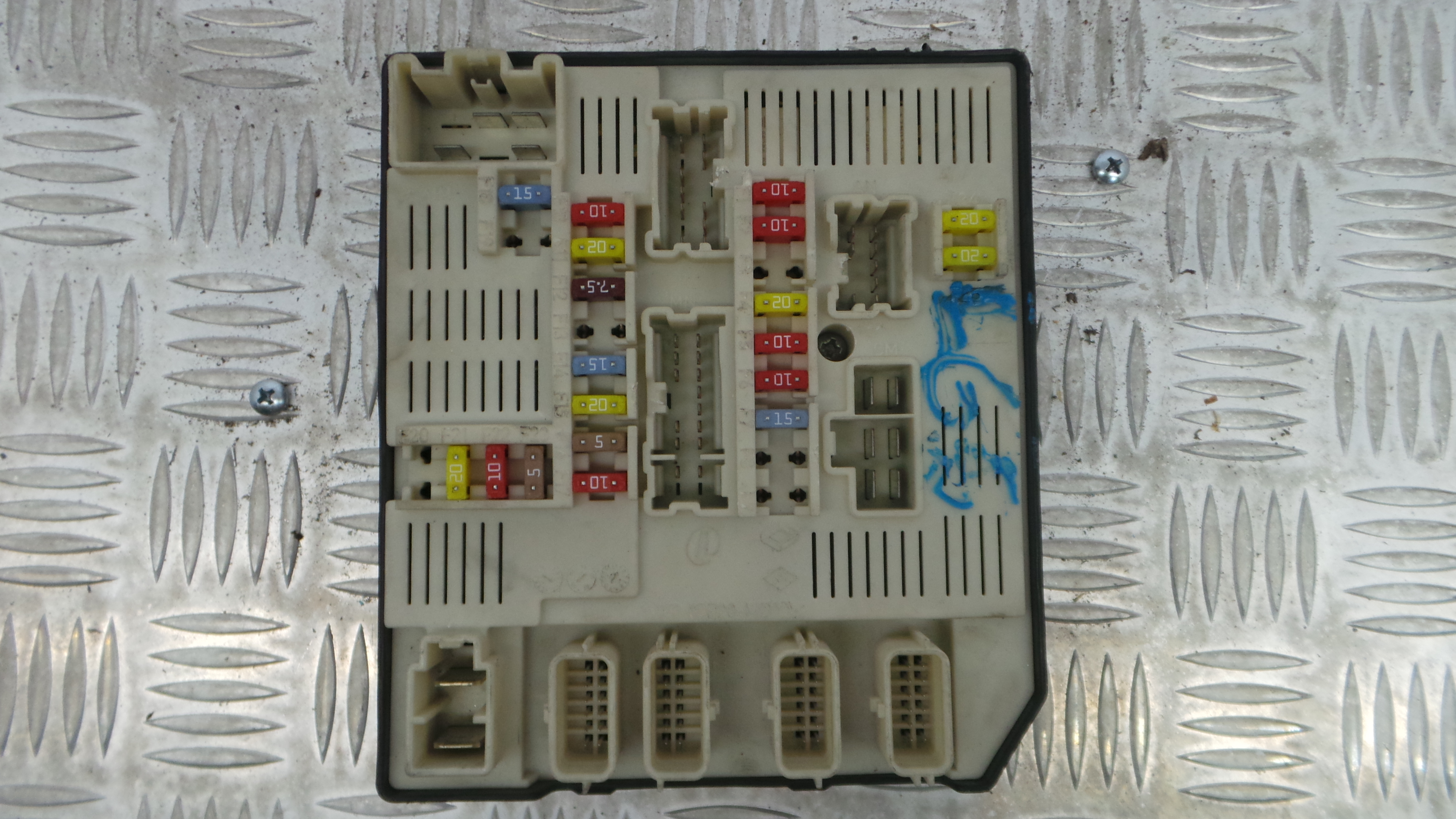 Caixa dos Fusíveis / BSI / UCH / SAM 284B60009R - RENAULT MEGANE III Hatchback (BZ0/1_, B3_)-33146169